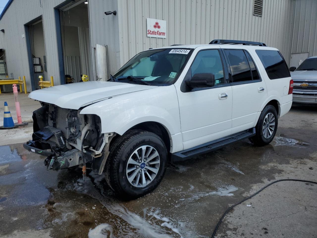 2015 Ford Expedition VIN 1FMJU1HT6FEF32194