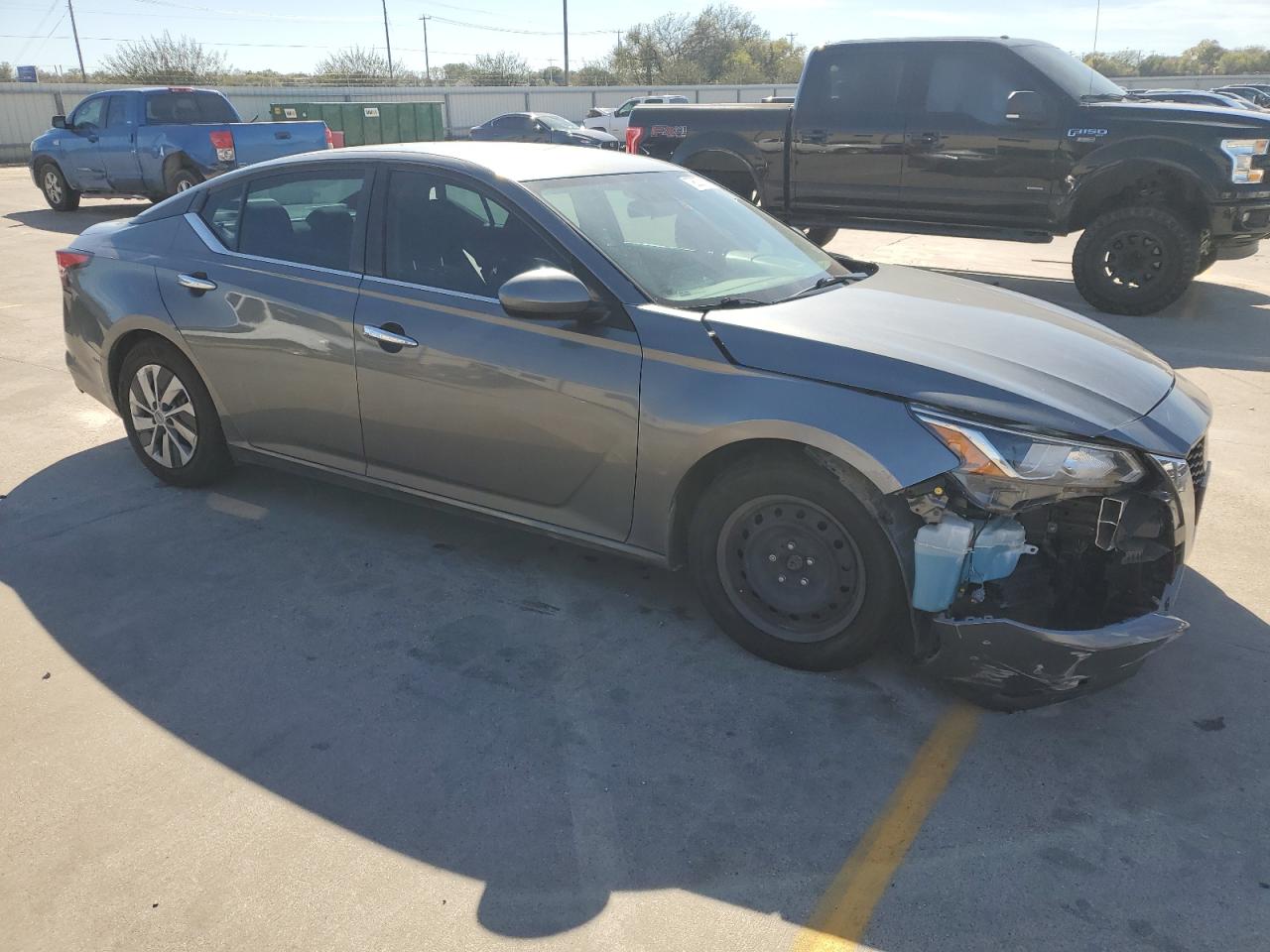 2020 Nissan Altima VIN 1N4BL4BV6LC233356 Copart auction photo, front end / all over damage thumbnail 4