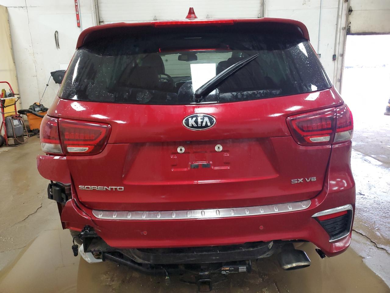 2020 KIA Sorento VIN 5XYPKDA51LG670620 Copart auction photo, all over damage thumbnail 6