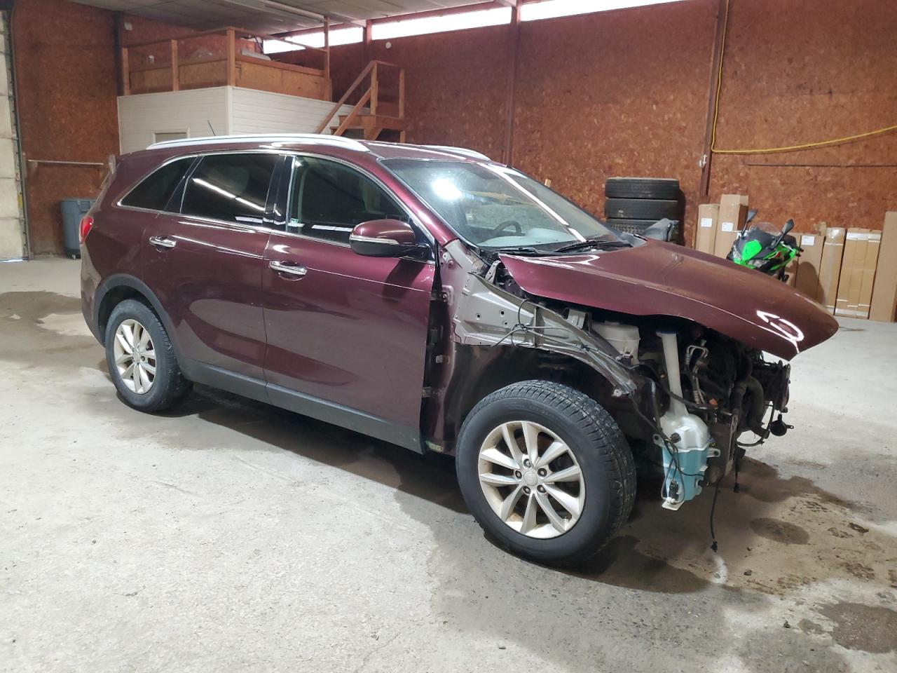 2017 KIA Sorento VIN 5XYPG4A31HG282911 Copart auction photo, front end damage thumbnail 4
