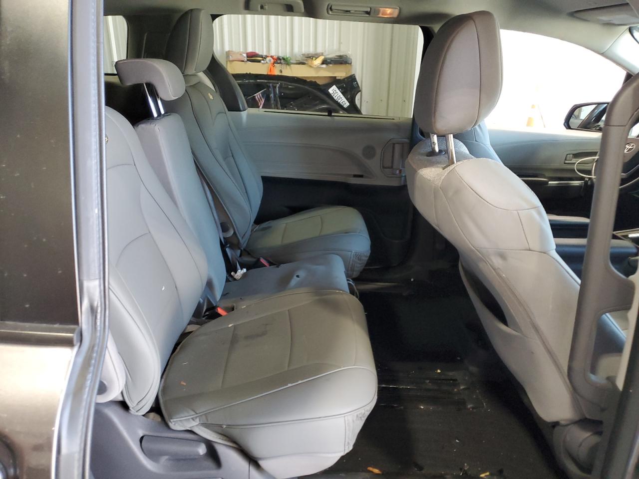2021 Toyota Sienna VIN 5TDKRKEC4MS011406 Copart auction photo, front end damage thumbnail 12