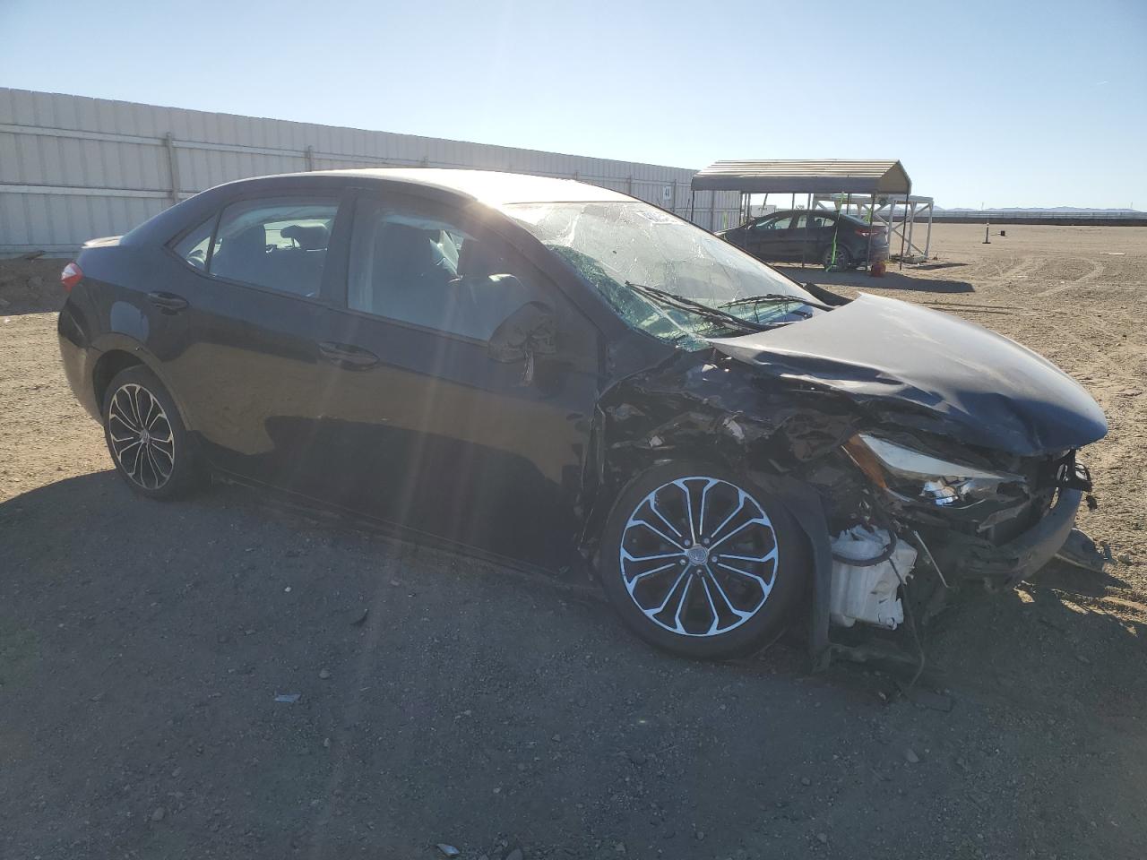 2015 Toyota Corolla VIN 5YFBURHE5FP353009 Copart auction photo, front end / side damage thumbnail 4