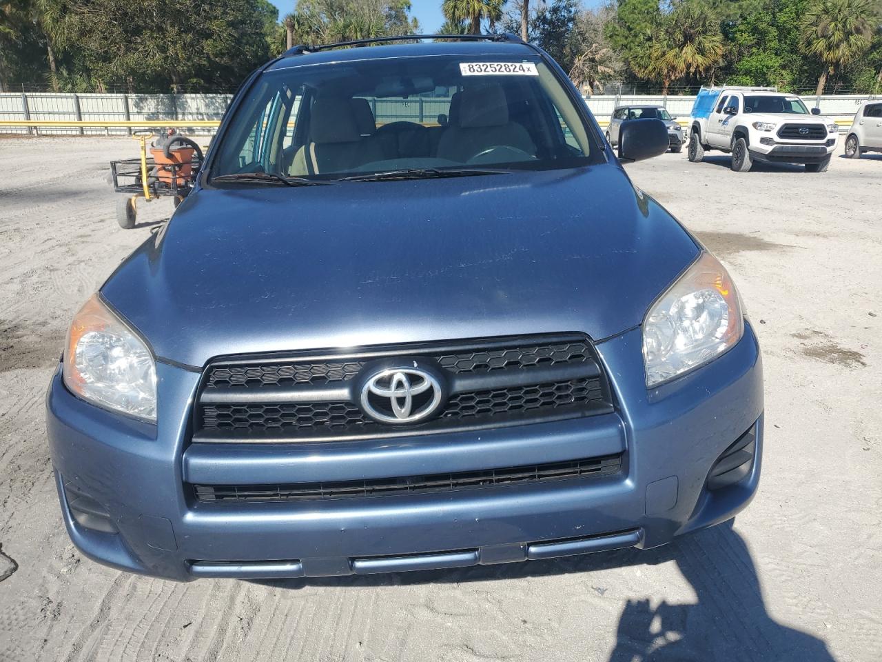 2012 Toyota RAV 4 VIN 2T3ZF4DV4CW111122 Copart auction photo, side / front end damage thumbnail 5