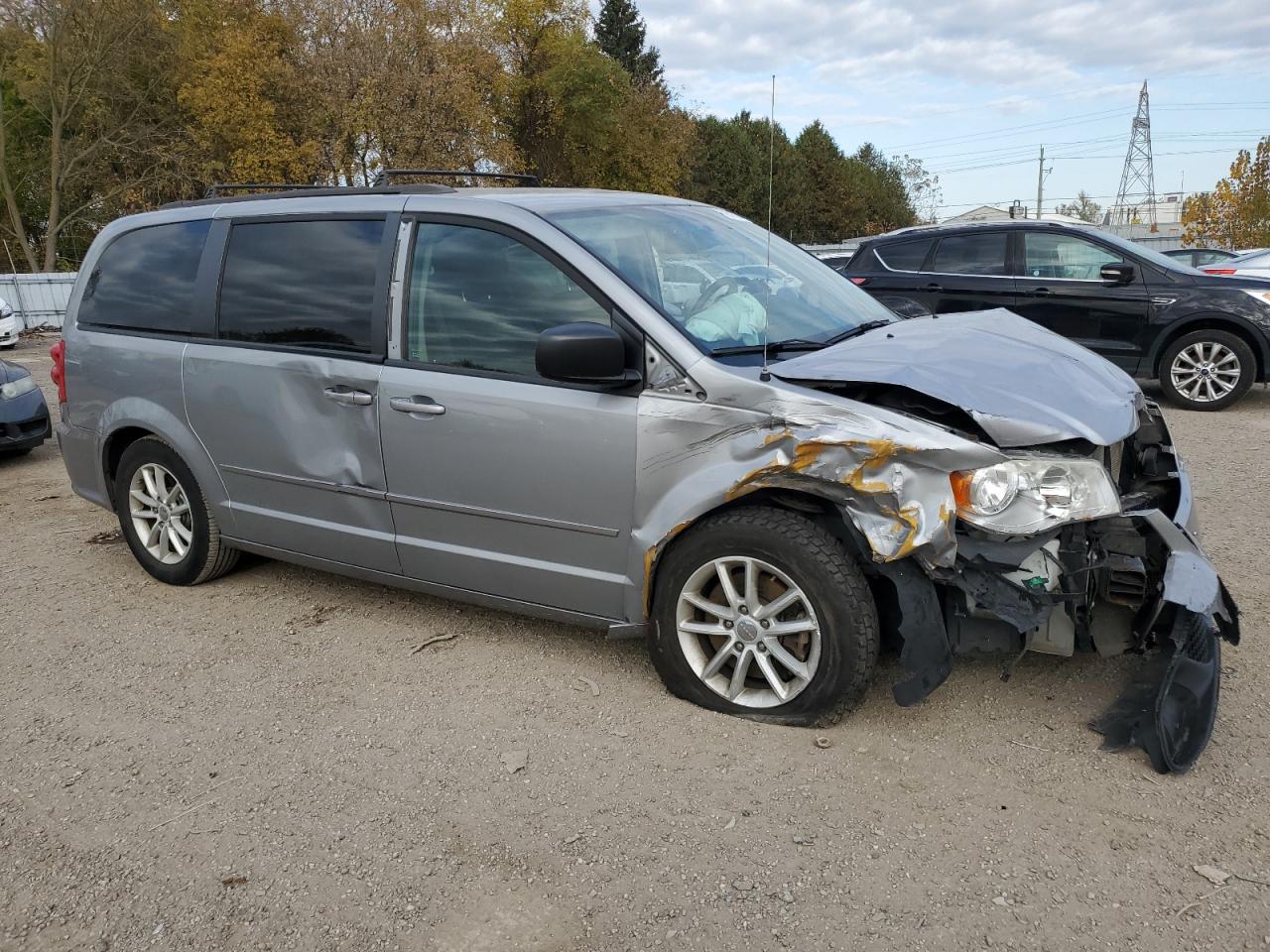 2014 Dodge Caravan VIN 2C4RDGBG6ER466138 Copart auction photo, front end / side damage thumbnail 4