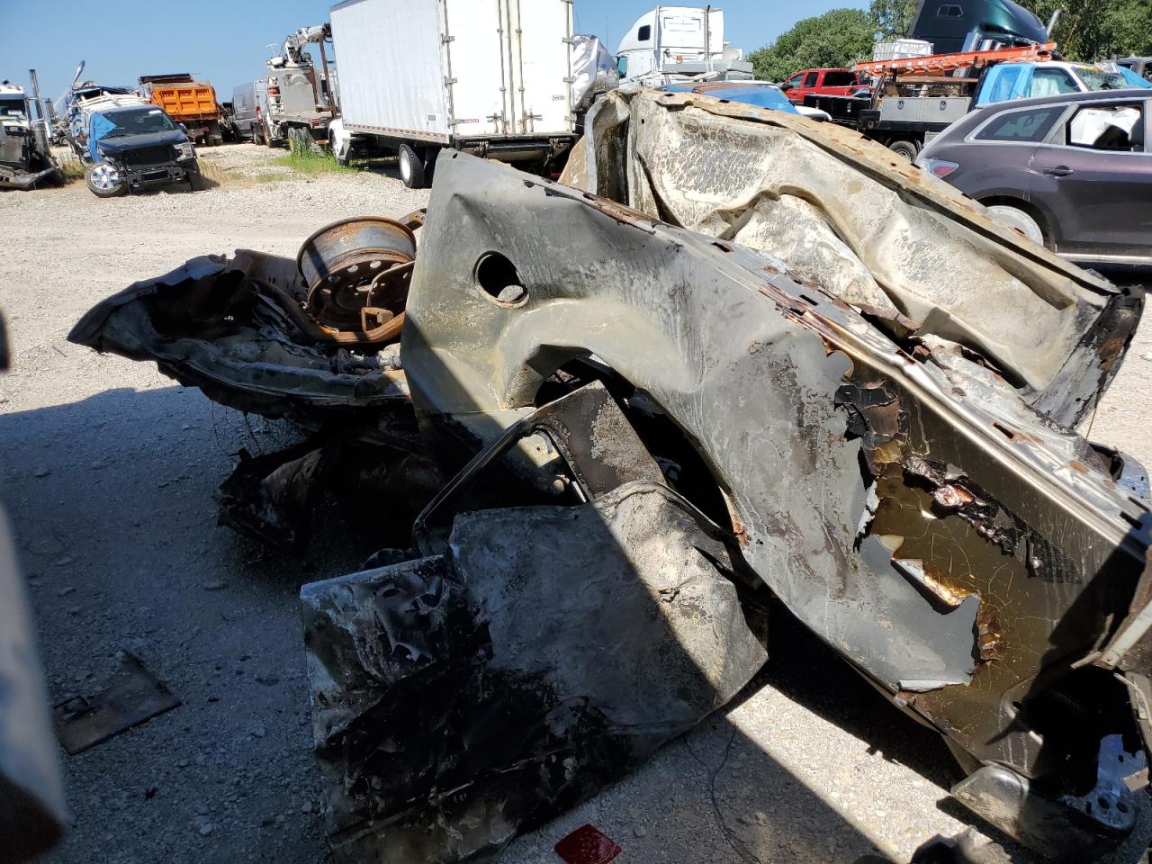 2004 Ford F-150 VIN 1FTPX14584FA32347 Copart auction photo, all over / burn damage thumbnail 3