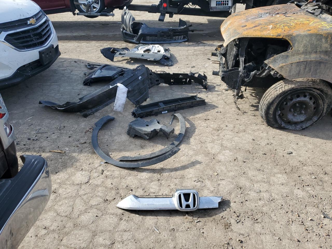 2017 Honda CR-V VIN 2HKRW6H35HH218523 Copart auction photo, biohazard/chemical / front end damage thumbnail 15