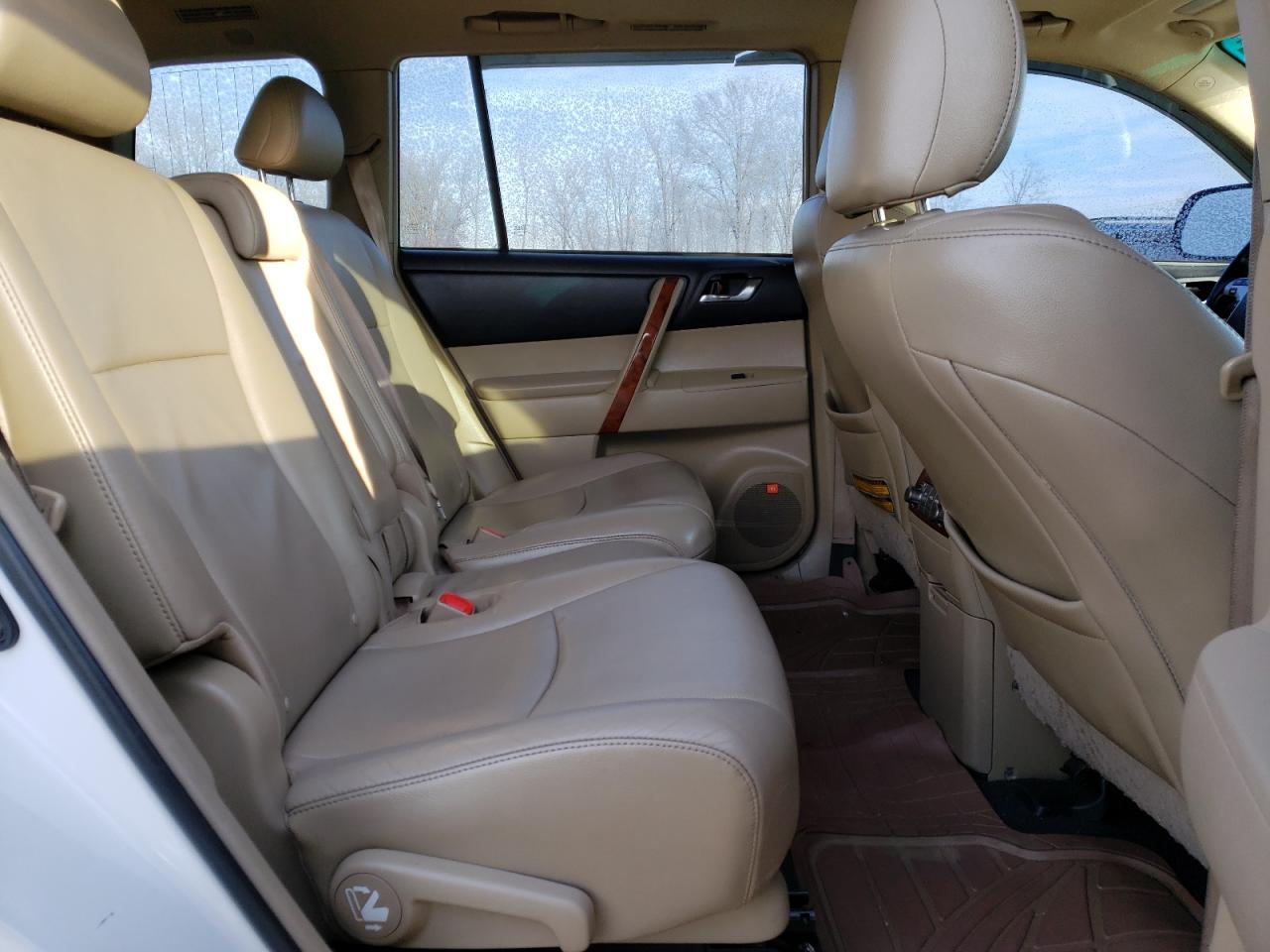 2011 Toyota Highlander VIN 5TDDK3EH6BS079105 Copart auction photo, front end / minor dent/scratches damage thumbnail 11