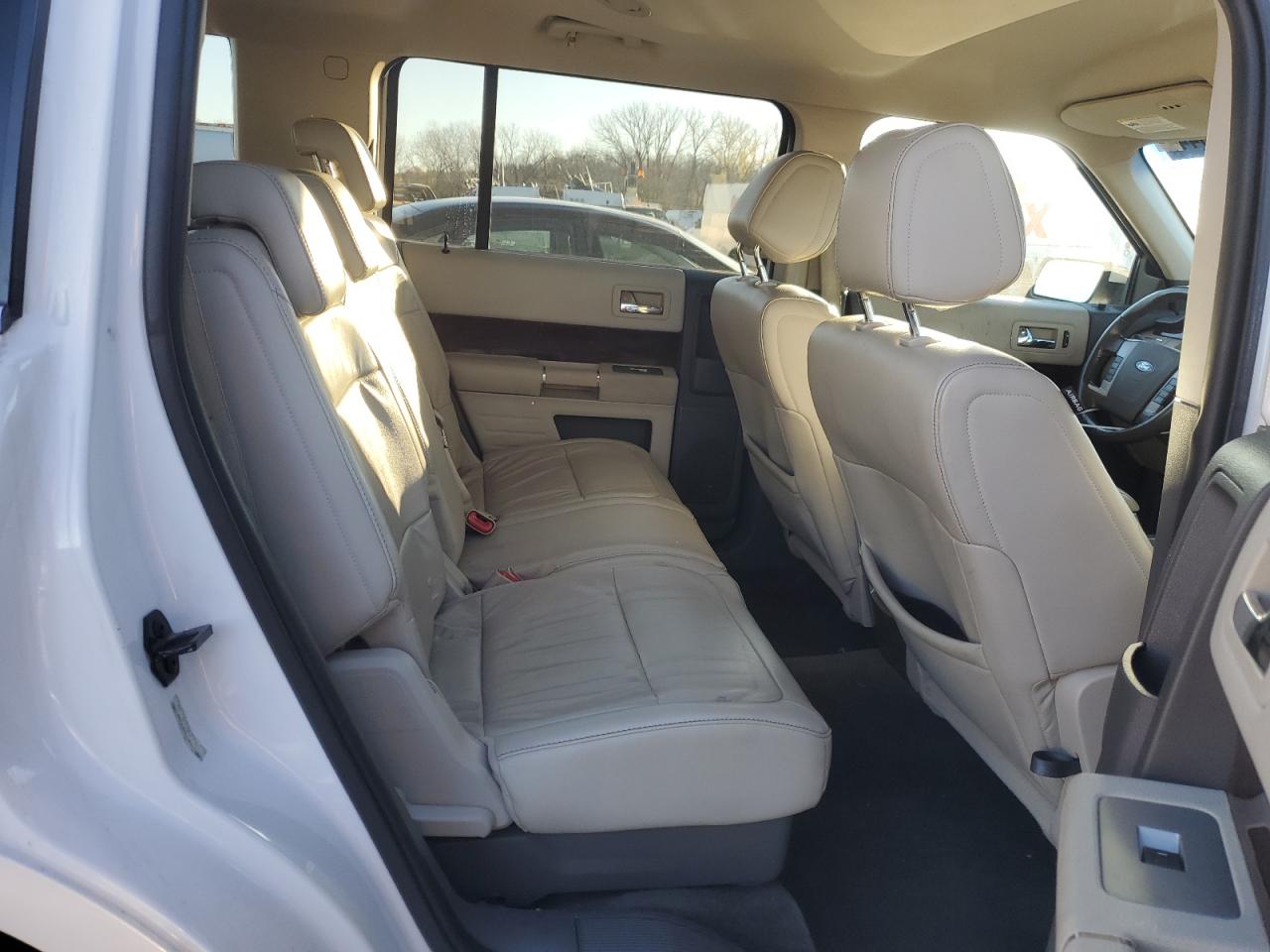2011 Ford Flex VIN 2FMGK5CC5BBD17166 Copart auction photo, front end damage thumbnail 12