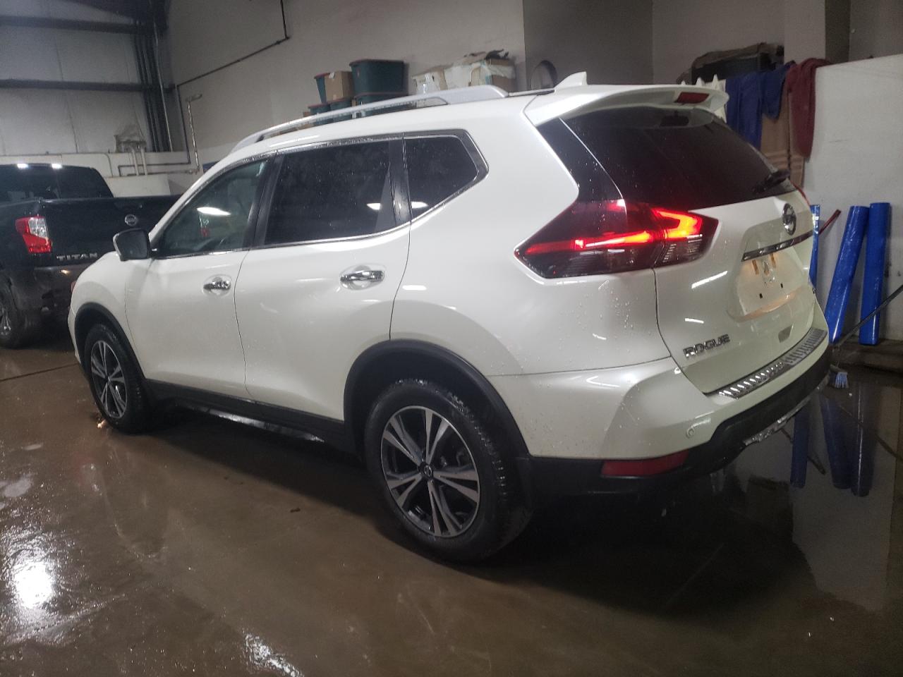 2019 Nissan Rogue VIN 5N1AT2MV1KC830576 Copart auction photo, front end / minor dent/scratches damage thumbnail 2