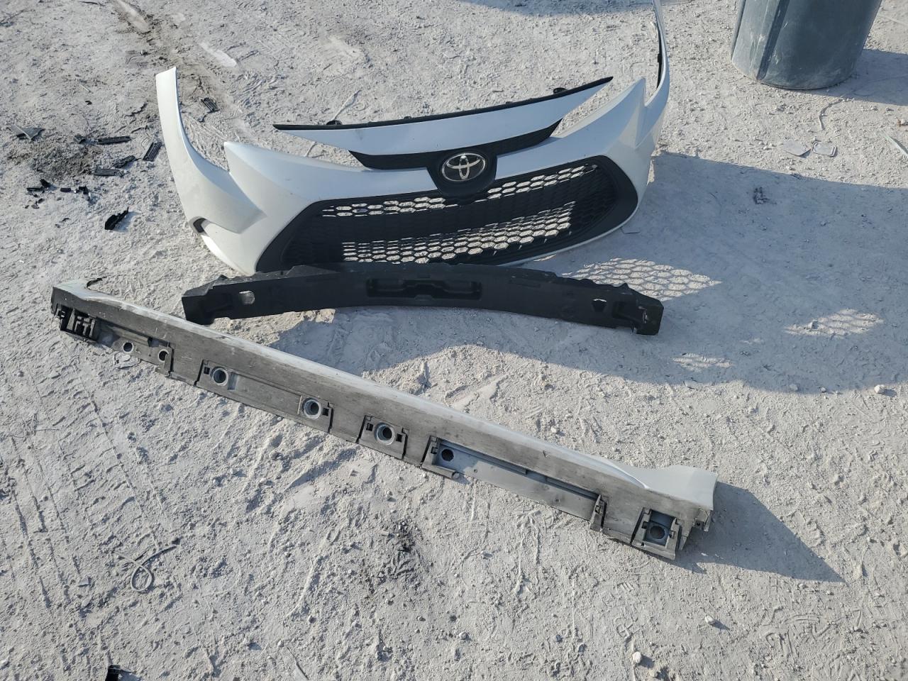 2020 Toyota Corolla VIN 5YFHPRAE3LP008424 Copart auction photo, front end damage thumbnail 12