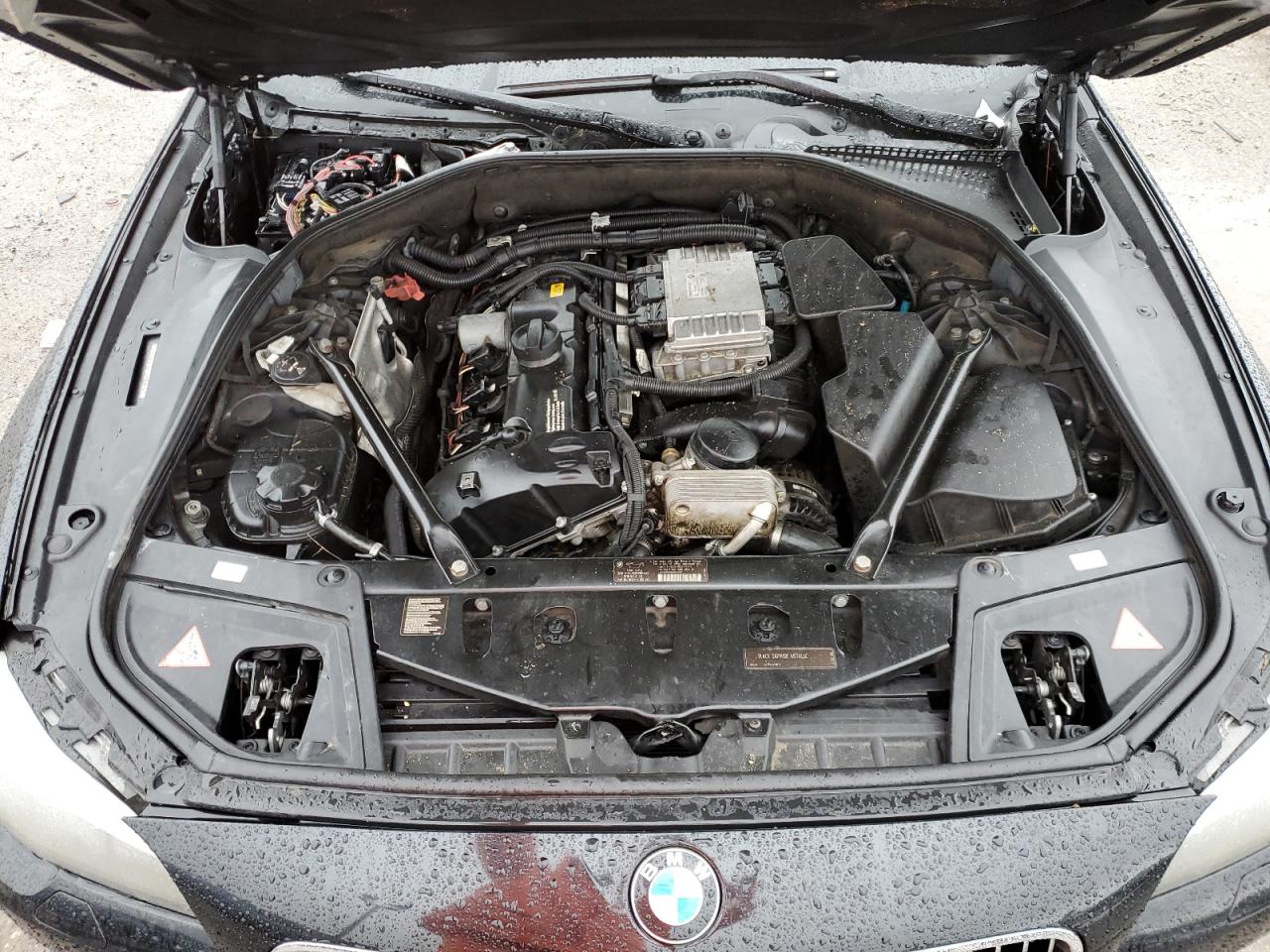 2011 BMW 5er VIN WBAFR1C52BC745814 Copart auction photo, front end / water/flood damage thumbnail 11