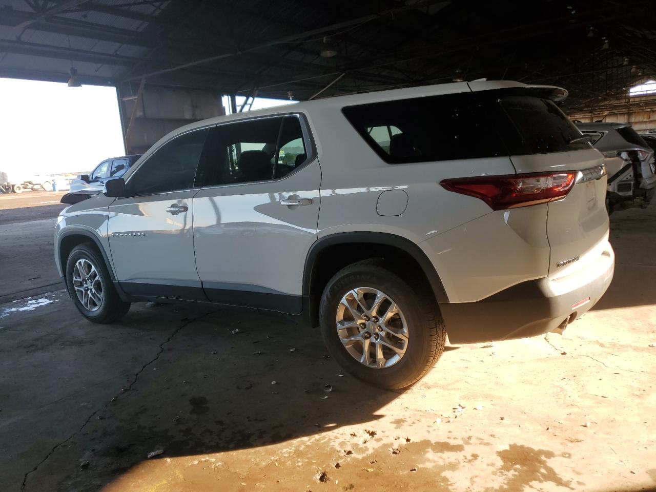 2020 Chevrolet Traverse VIN 1GNERFKW1LJ251731 Copart auction photo, front end damage thumbnail 2