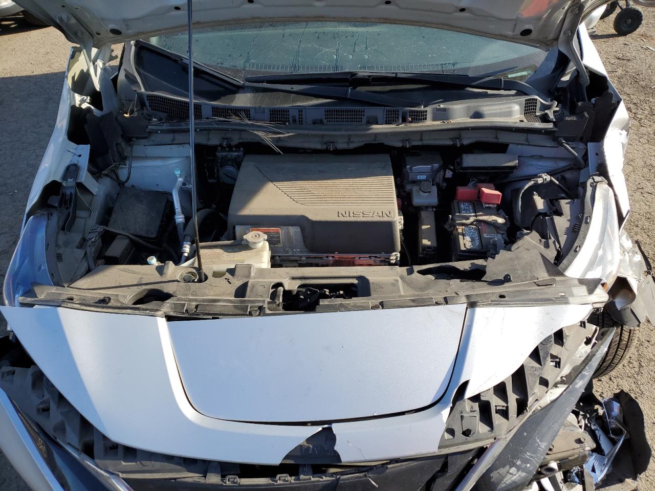 2019 Nissan Leaf VIN 1N4BZ1CP4KC320295 Copart auction photo, front end / minor dent/scratches damage thumbnail 11