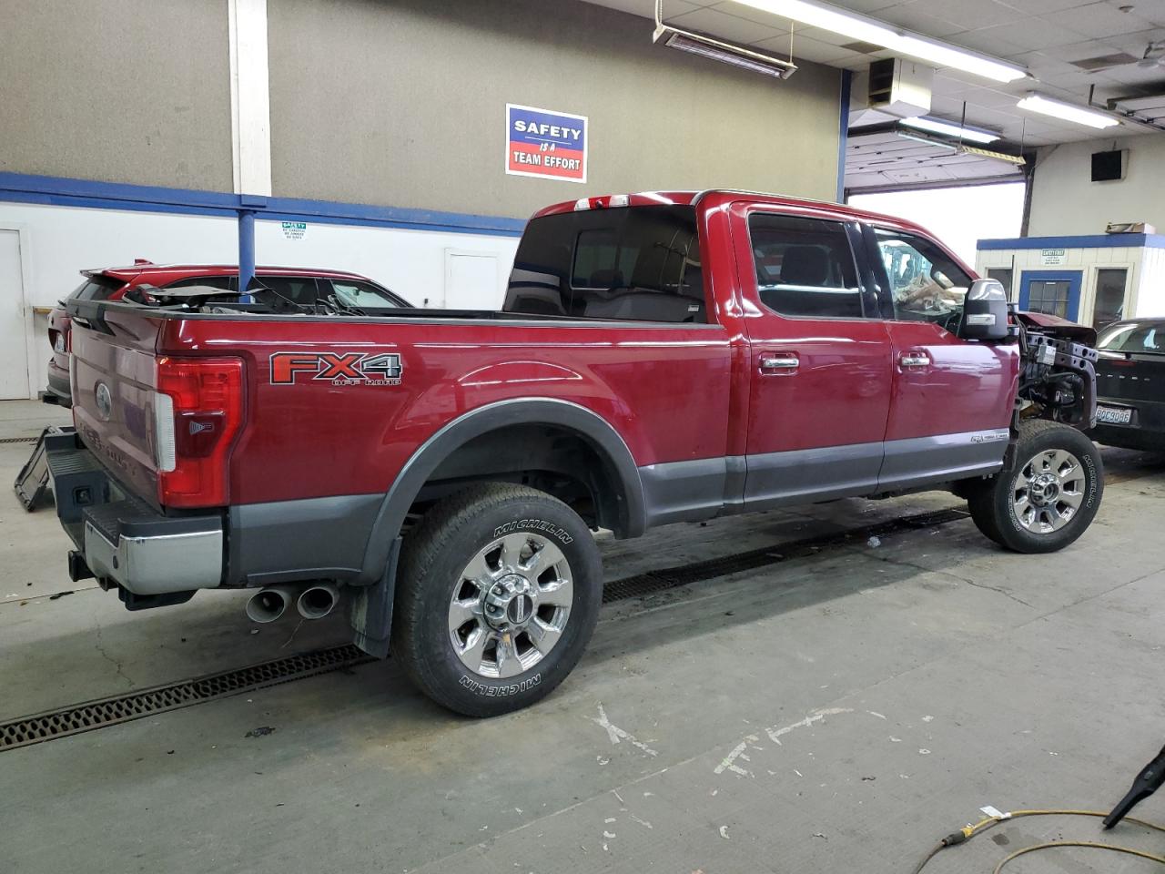 2017 Ford F250 VIN 1FT7W2BT0HED10292 Copart auction photo, front end / side damage thumbnail 3