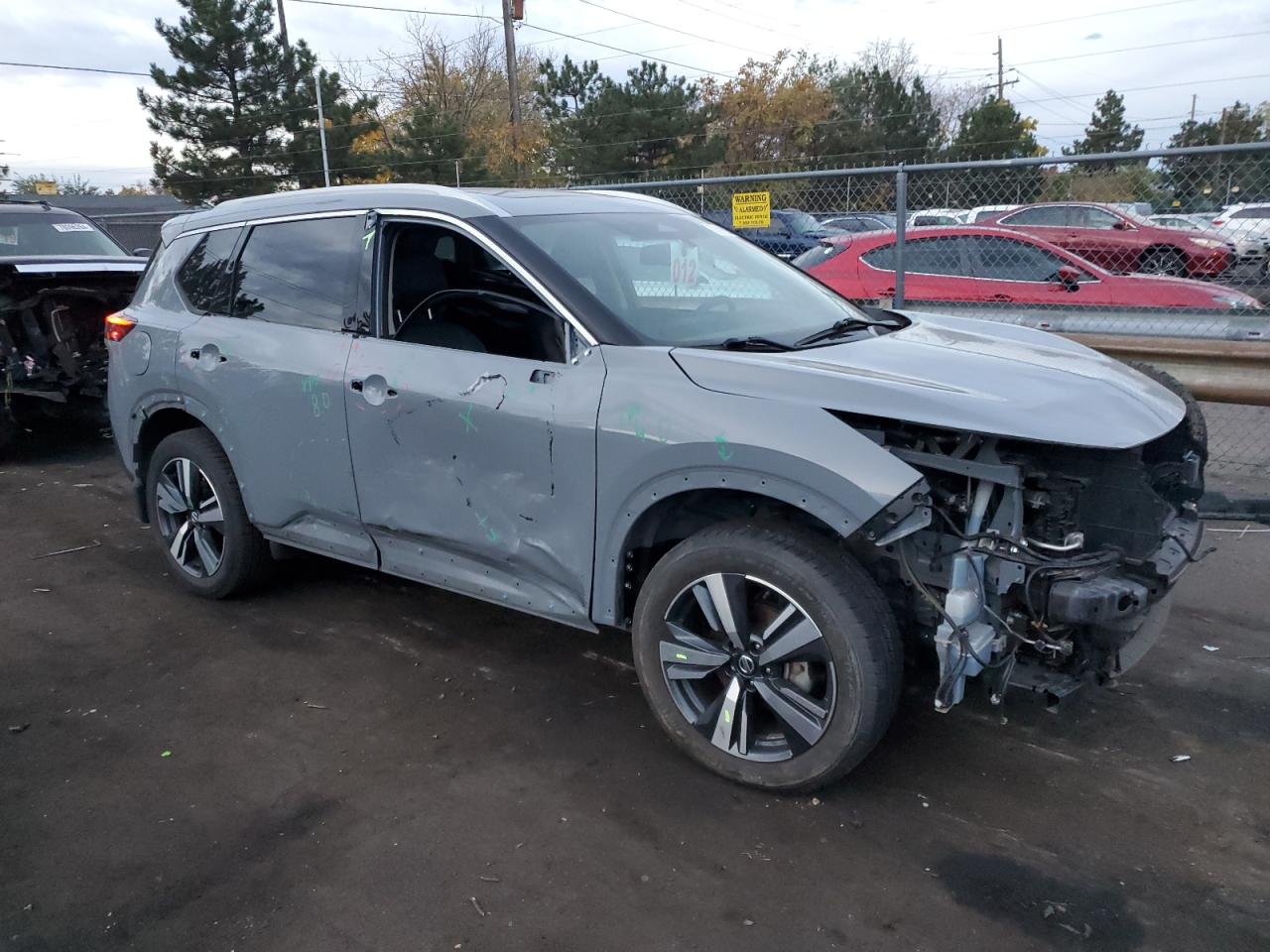 2021 Nissan Rogue VIN JN8AT3CB9MW241198 Copart auction photo, front end / side damage thumbnail 4
