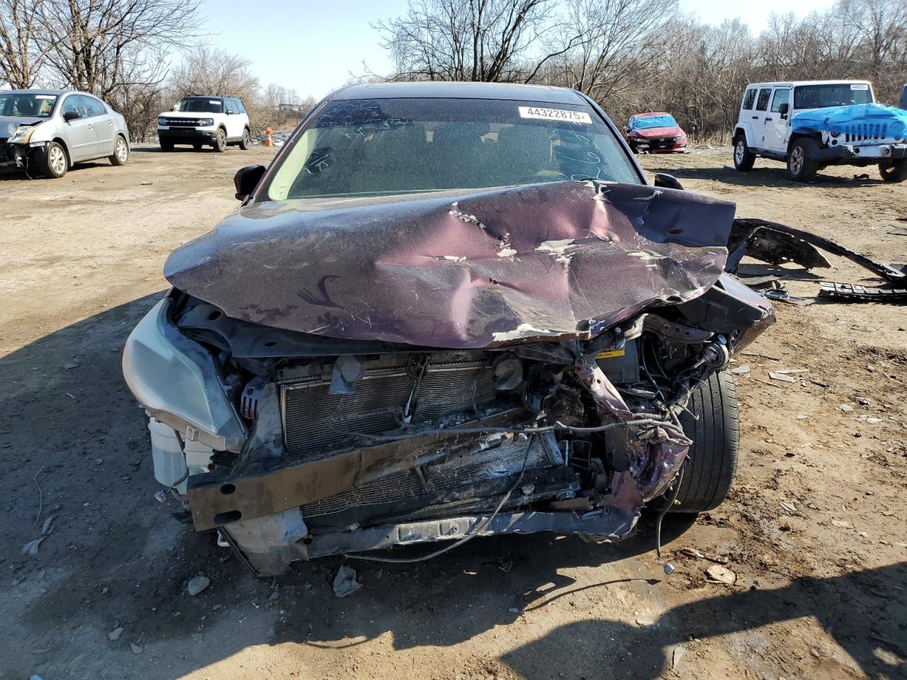 2013 Toyota Avalon VIN 4T1BK1EB3DU022622 Copart auction photo, front end / minor dent/scratches damage thumbnail 5