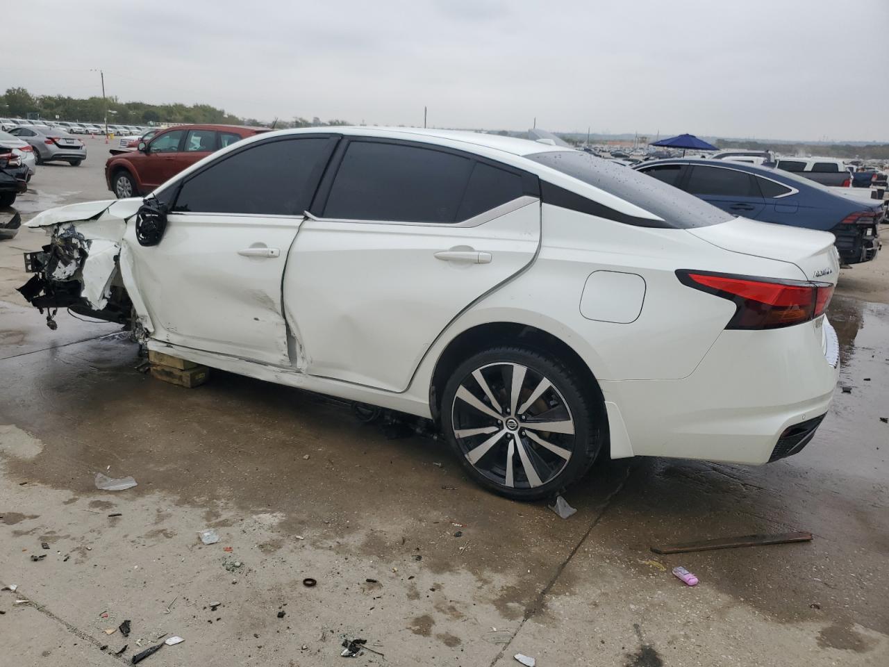 2020 Nissan Altima VIN 1N4BL4CW0LC169712 Copart auction photo, front end / side damage thumbnail 2
