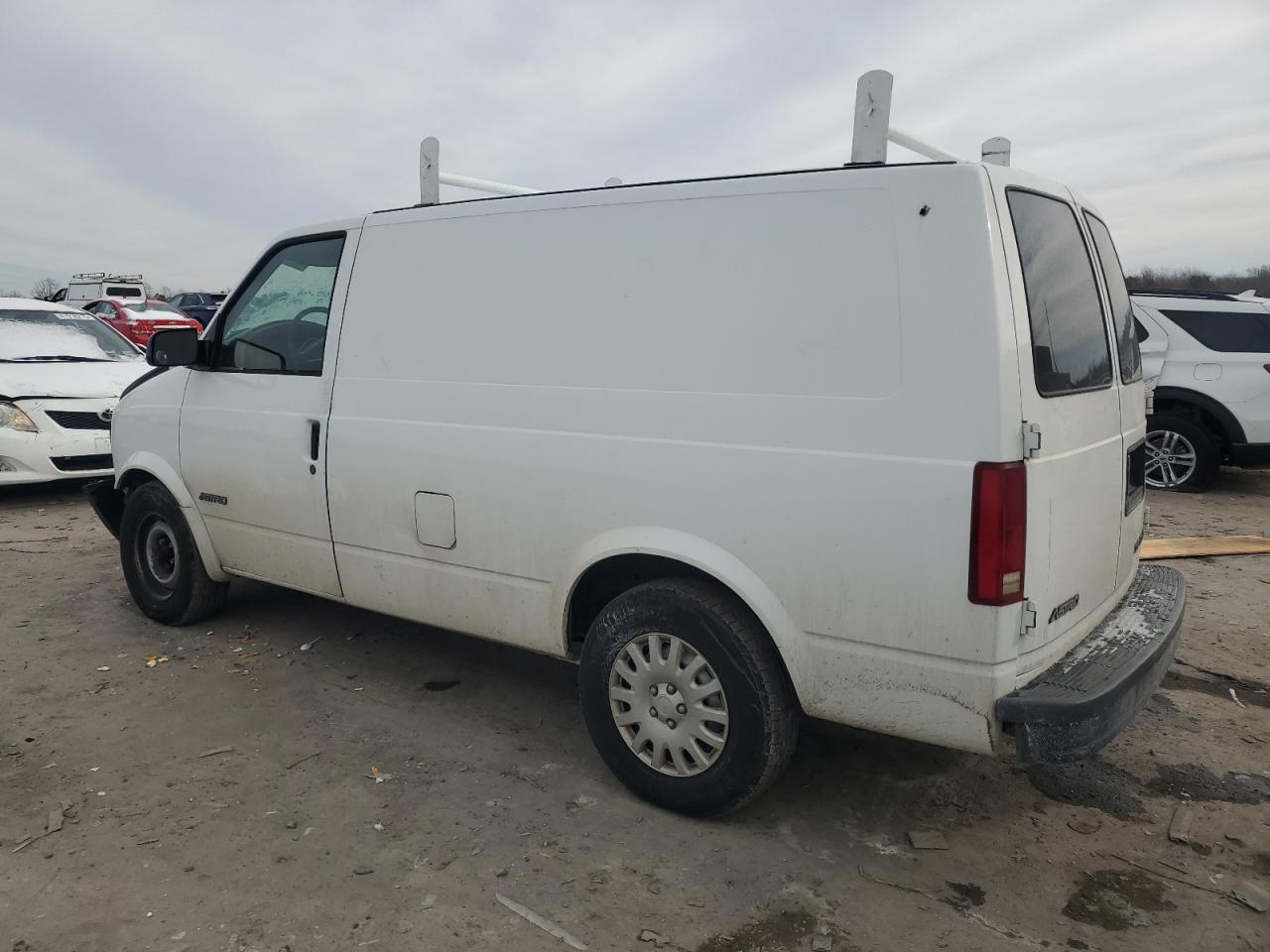 2000 Chevrolet Astro VIN 1GCDM19W0YB118424 Copart auction photo, front end / minor dent/scratches damage thumbnail 2