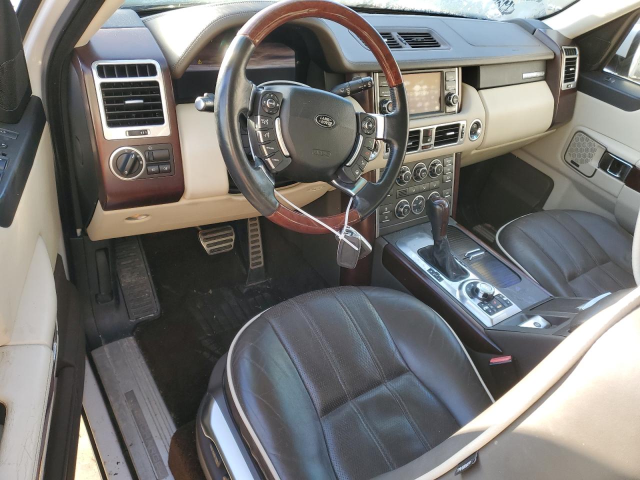 2011 Land Rover Range Rover VIN SALMF1E47BA337594 Copart auction photo, front end damage thumbnail 8