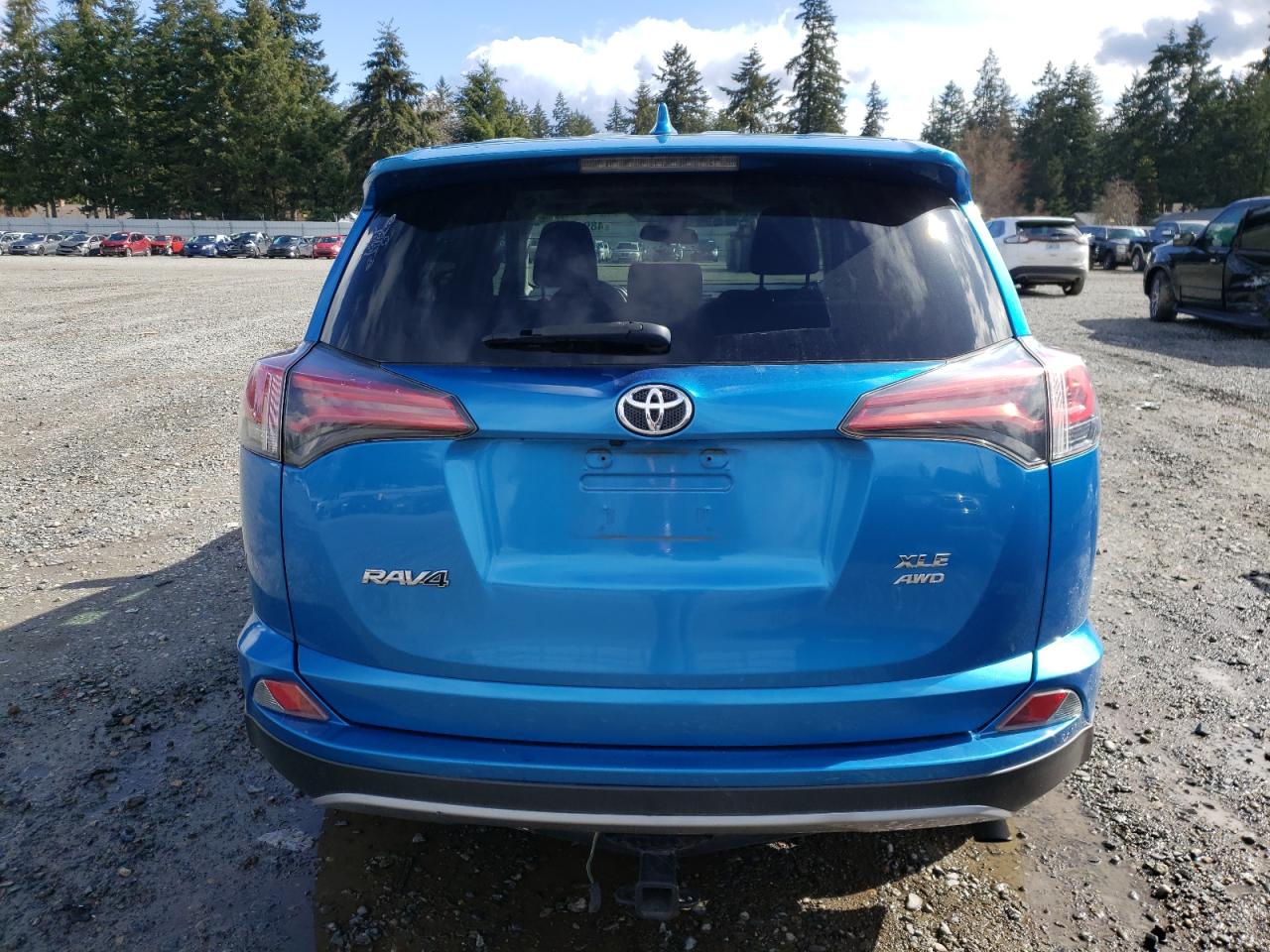 2018 Toyota RAV 4 VIN 2T3RFREV3JW752934 Copart auction photo, front end damage thumbnail 6