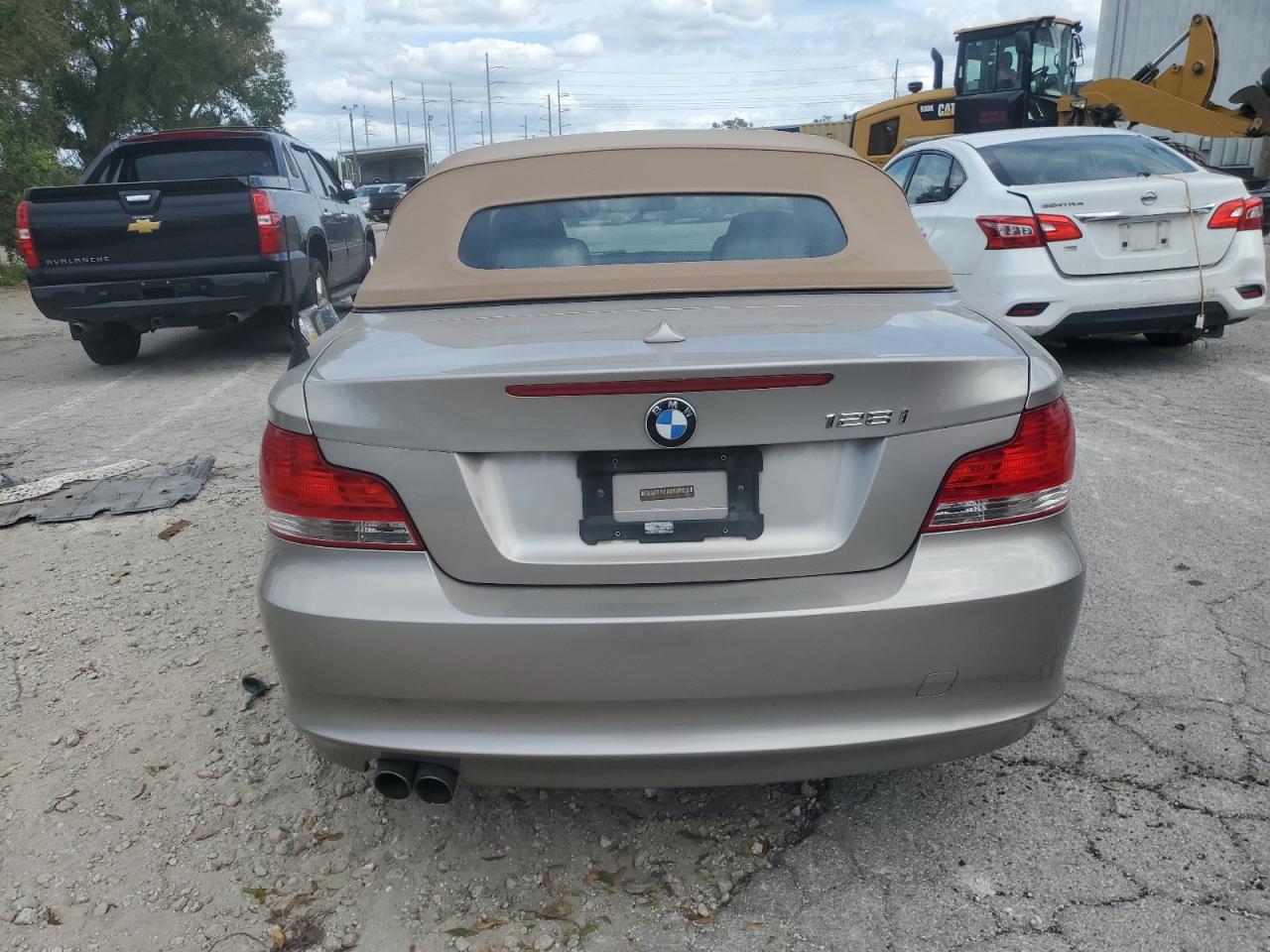 2009 BMW 1er VIN WBAUL73539VJ76952 Copart auction photo, front end damage thumbnail 6