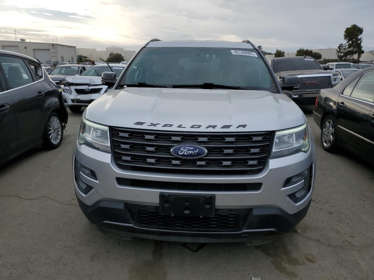 2017 Ford Explorer VIN 1FM5K8D81HGB64340 Copart auction photo, all over damage thumbnail 5
