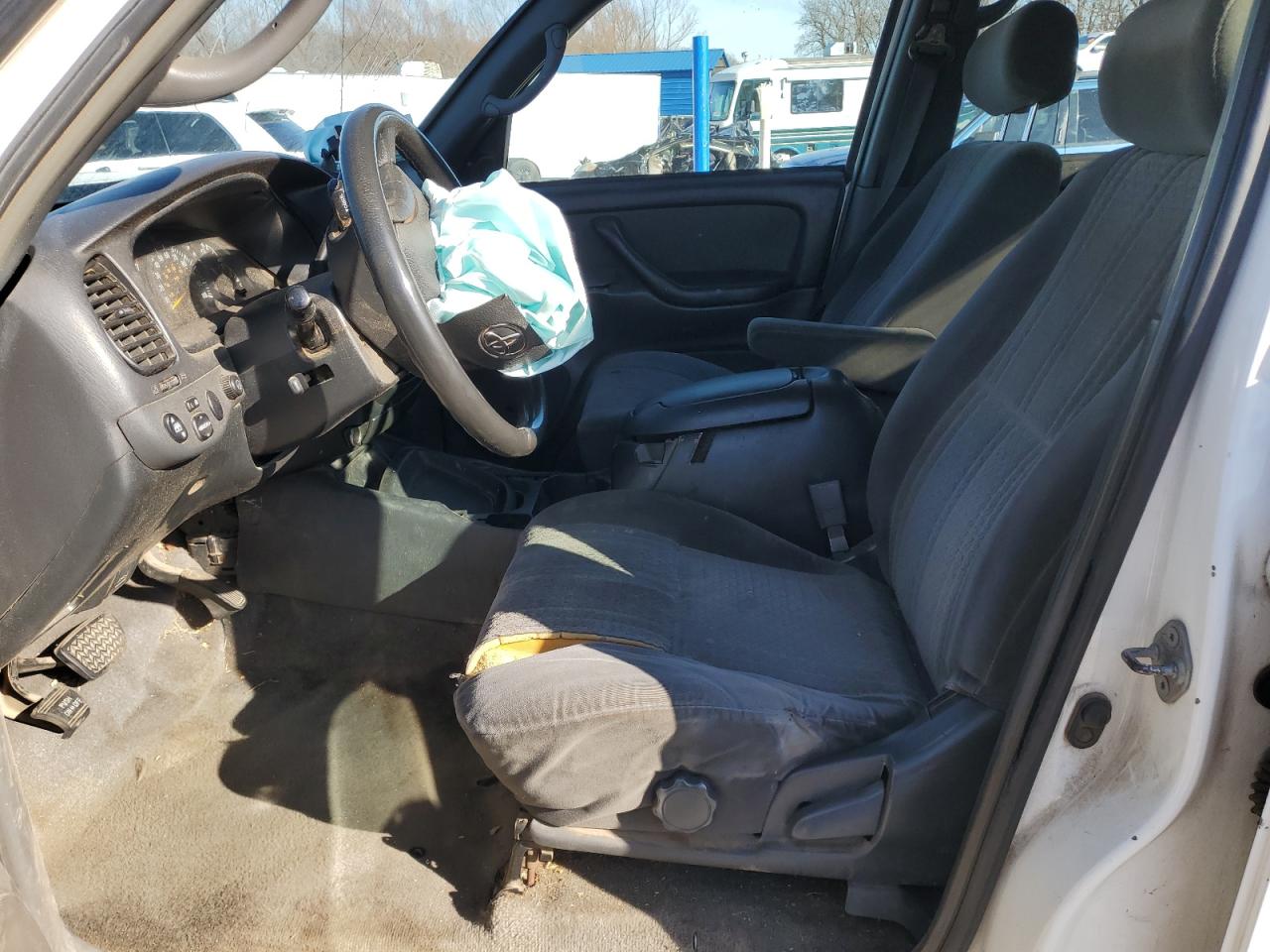 2004 Toyota Tundra VIN 5TBDT44164S442697 Copart auction photo, front end damage thumbnail 7