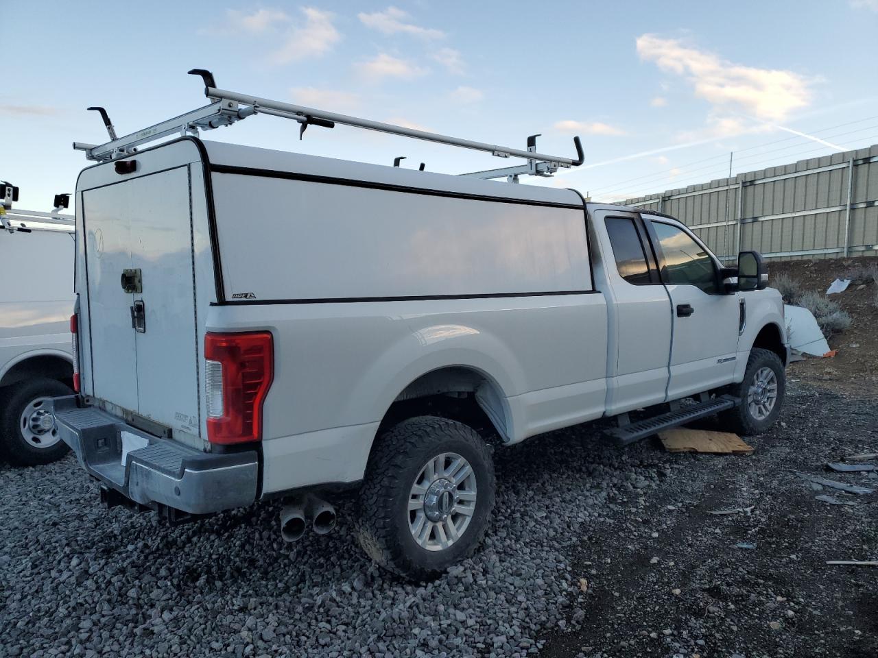 2017 Ford F250 VIN 1FT7X2BT5HED18286 Copart auction photo, burn damage thumbnail 3