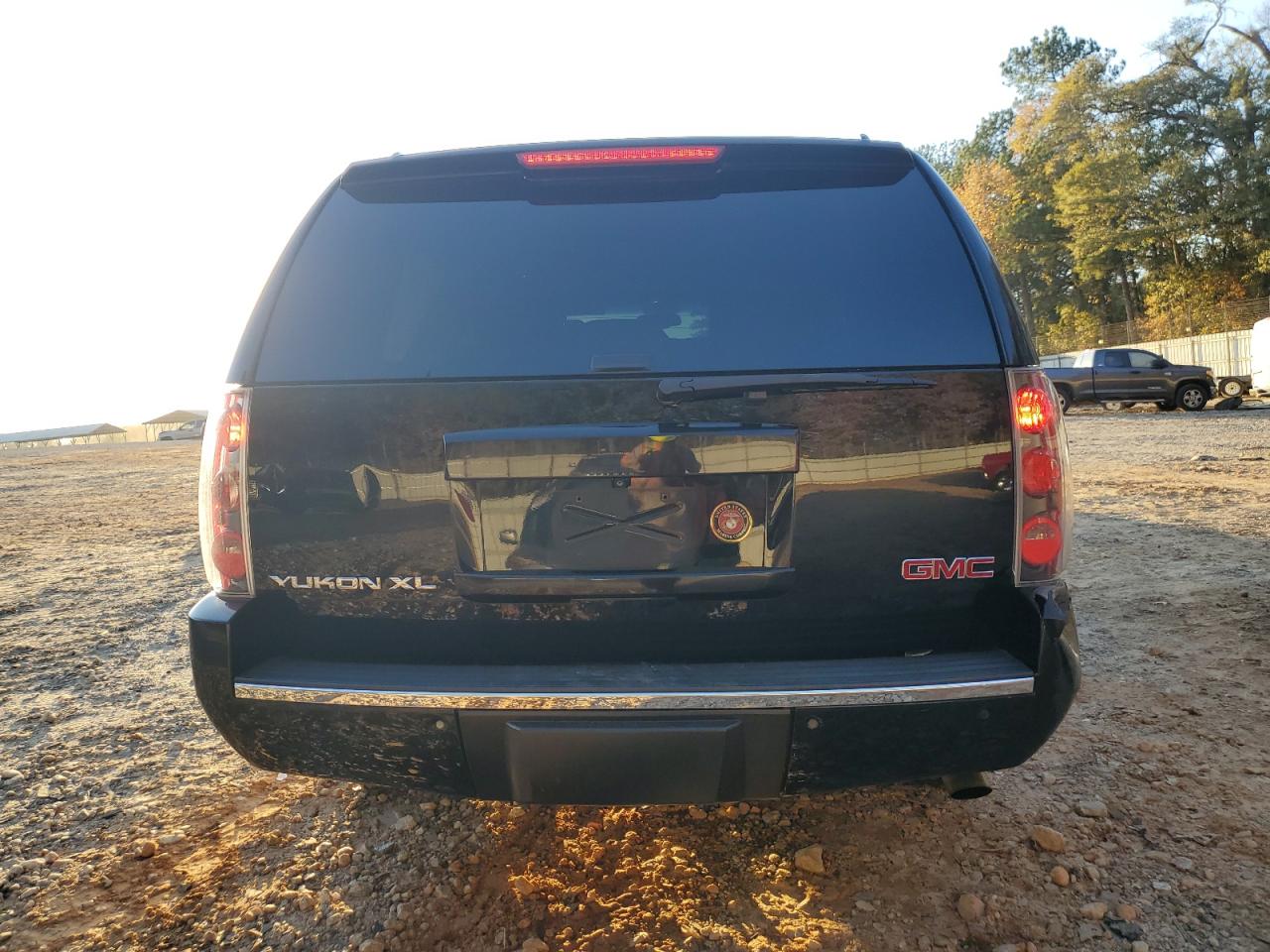 2013 GMC Yukon VIN 1GKS1MEF0DR213286 Copart auction photo, front end damage thumbnail 6