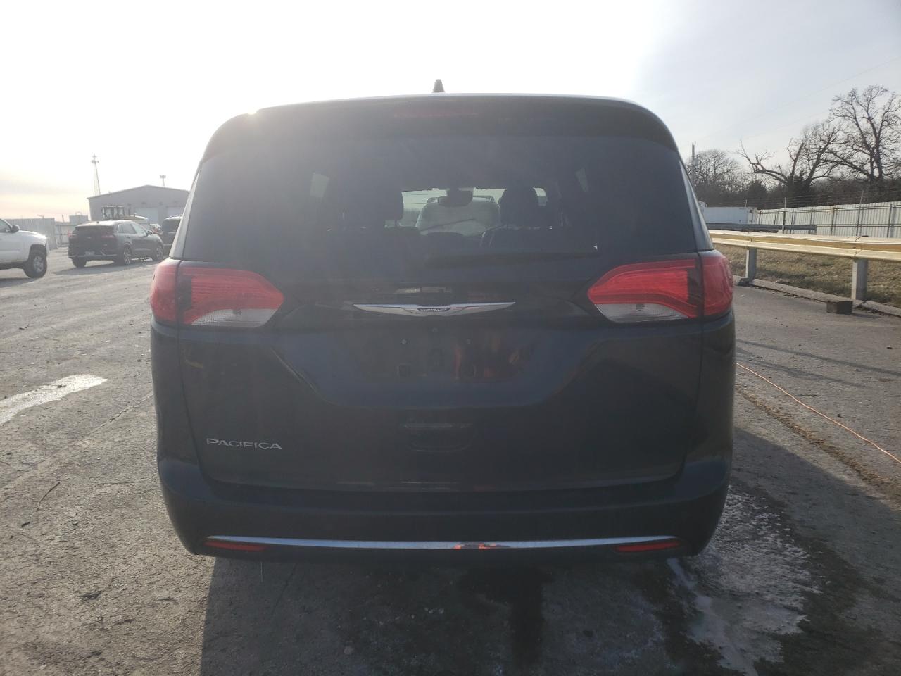 2019 Chrysler Pacifica VIN 2C4RC1BG2KR652125 Copart auction photo, mechanical / minor dent/scratches damage thumbnail 6