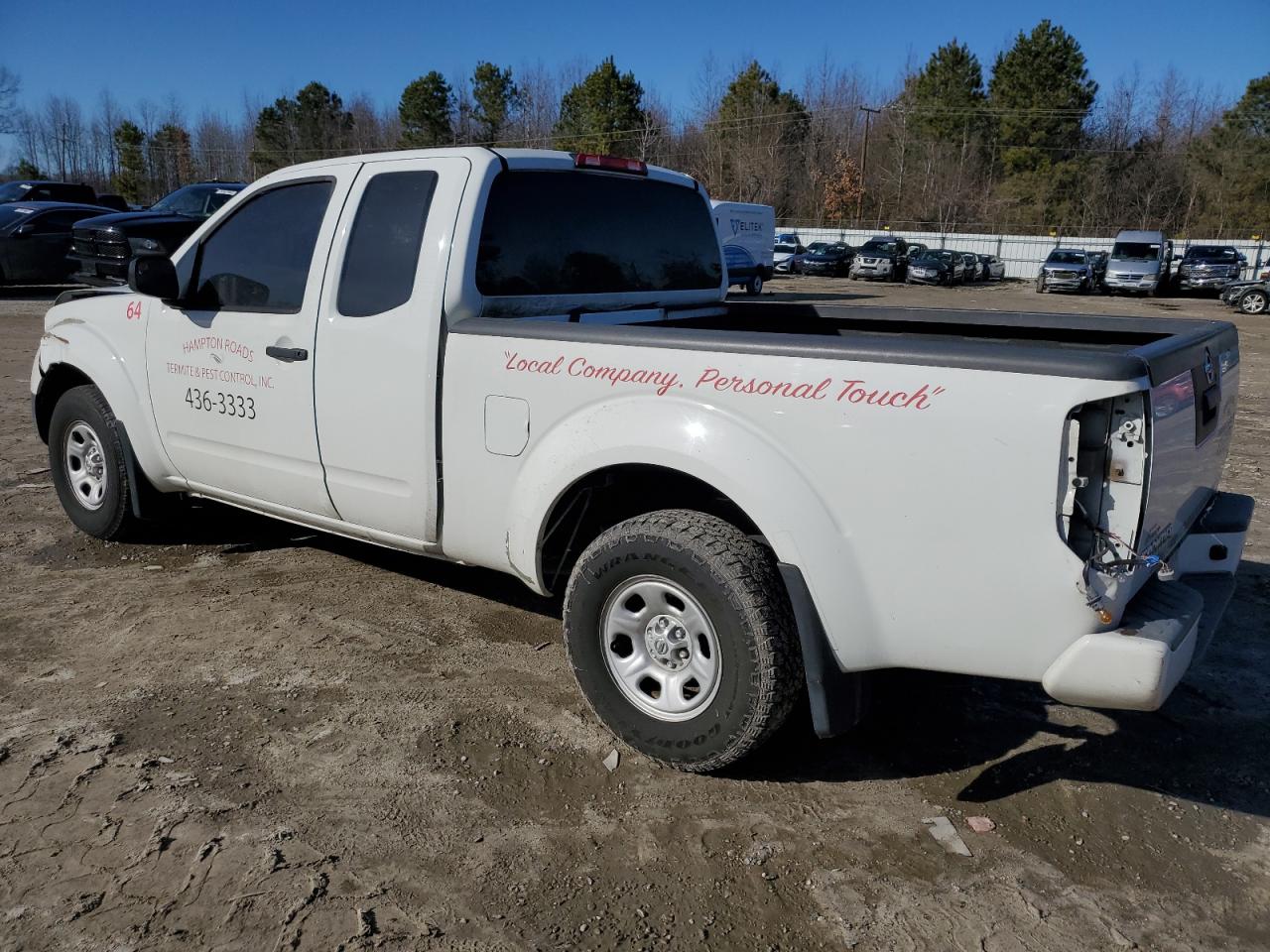 2017 Nissan Navara (Frontier) VIN 1N6BD0CT6HN762523 Copart auction photo, front end / rear end damage thumbnail 2