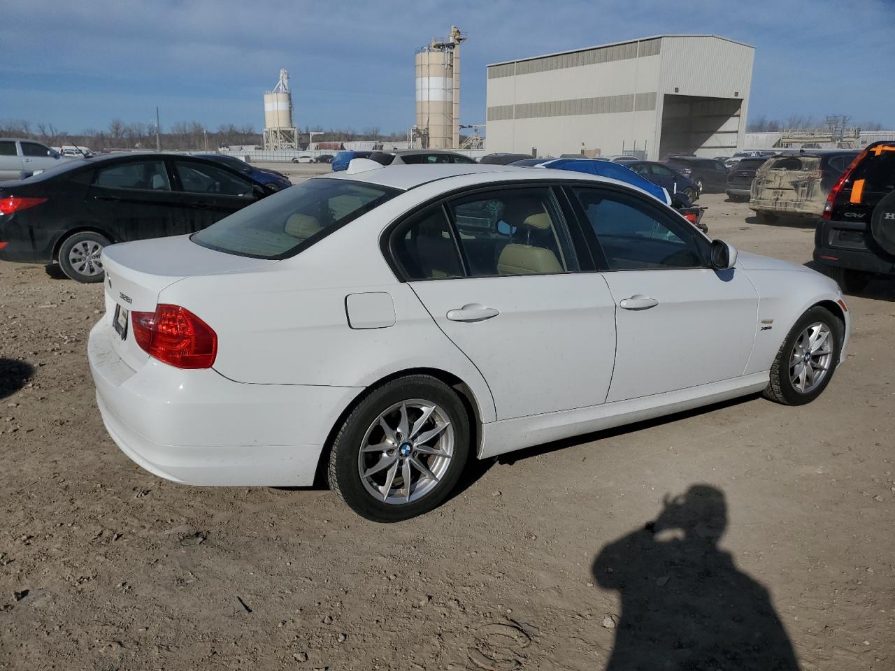 2010 BMW 3er VIN WBAPK5C57AA652653 Copart auction photo, side damage thumbnail 3