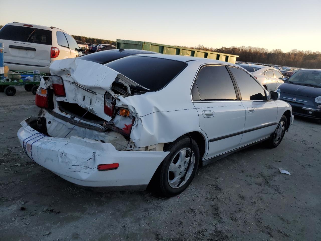 1996 Honda Accord VIN 1HGCD5538TA067396 Copart auction photo, rear end damage thumbnail 3