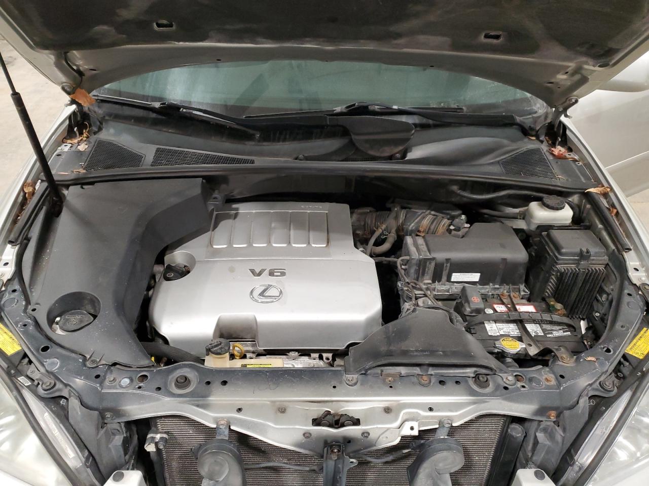 2007 Lexus RX VIN 2T2HK31U77C038692 Copart auction photo, minor dent/scratches damage thumbnail 12