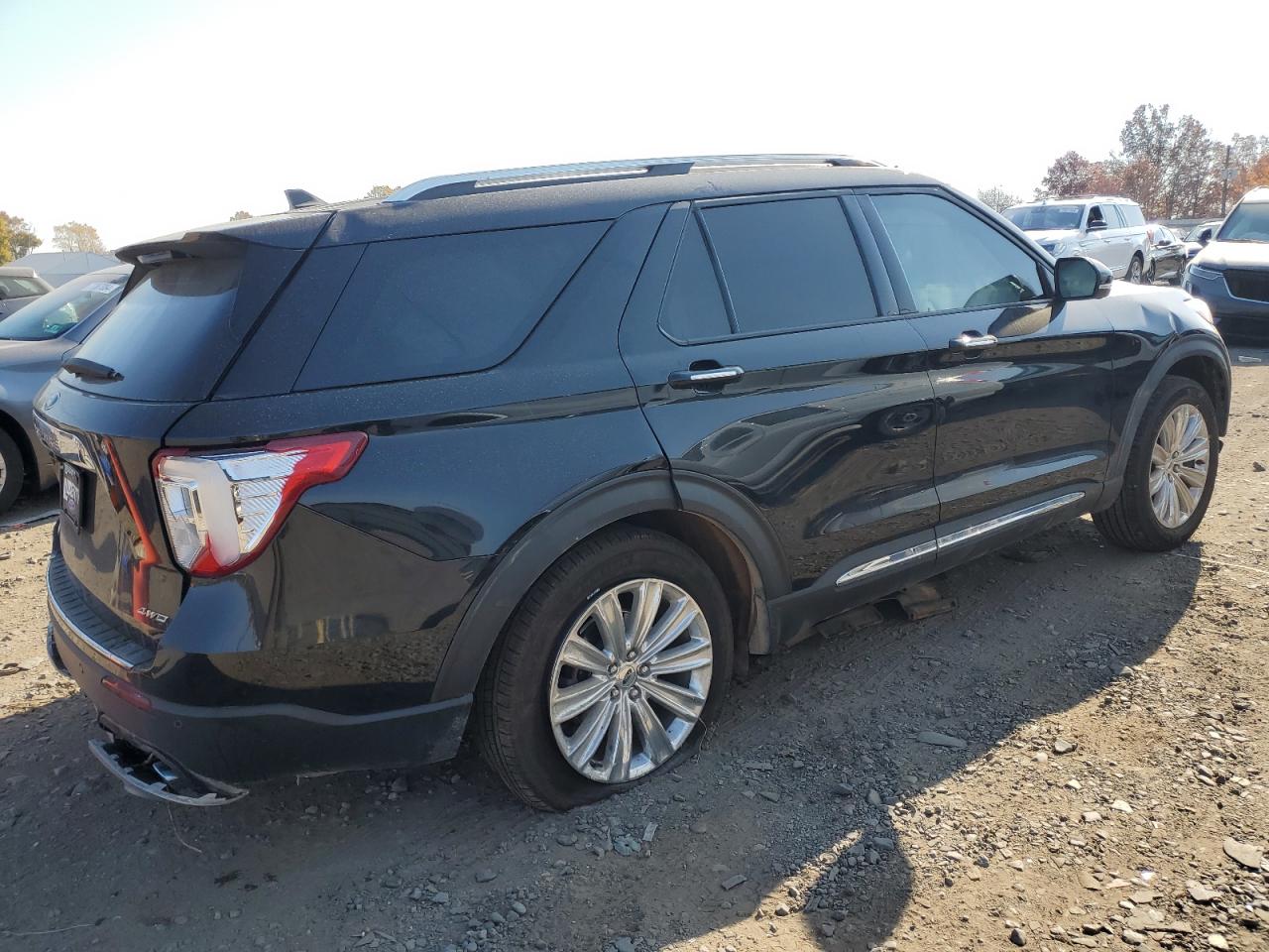 2021 Ford Explorer VIN 1FMSK8FH1MGA51983 Copart auction photo, side / front end damage thumbnail 3