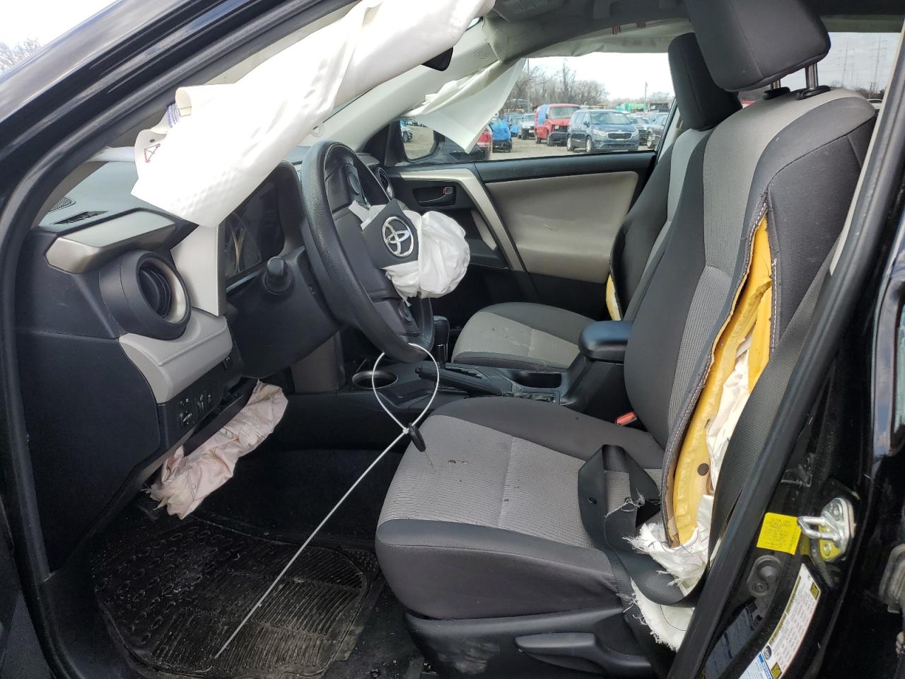2015 Toyota RAV 4 VIN 2T3BFREV4FW316893 Copart auction photo, front end / side damage thumbnail 7
