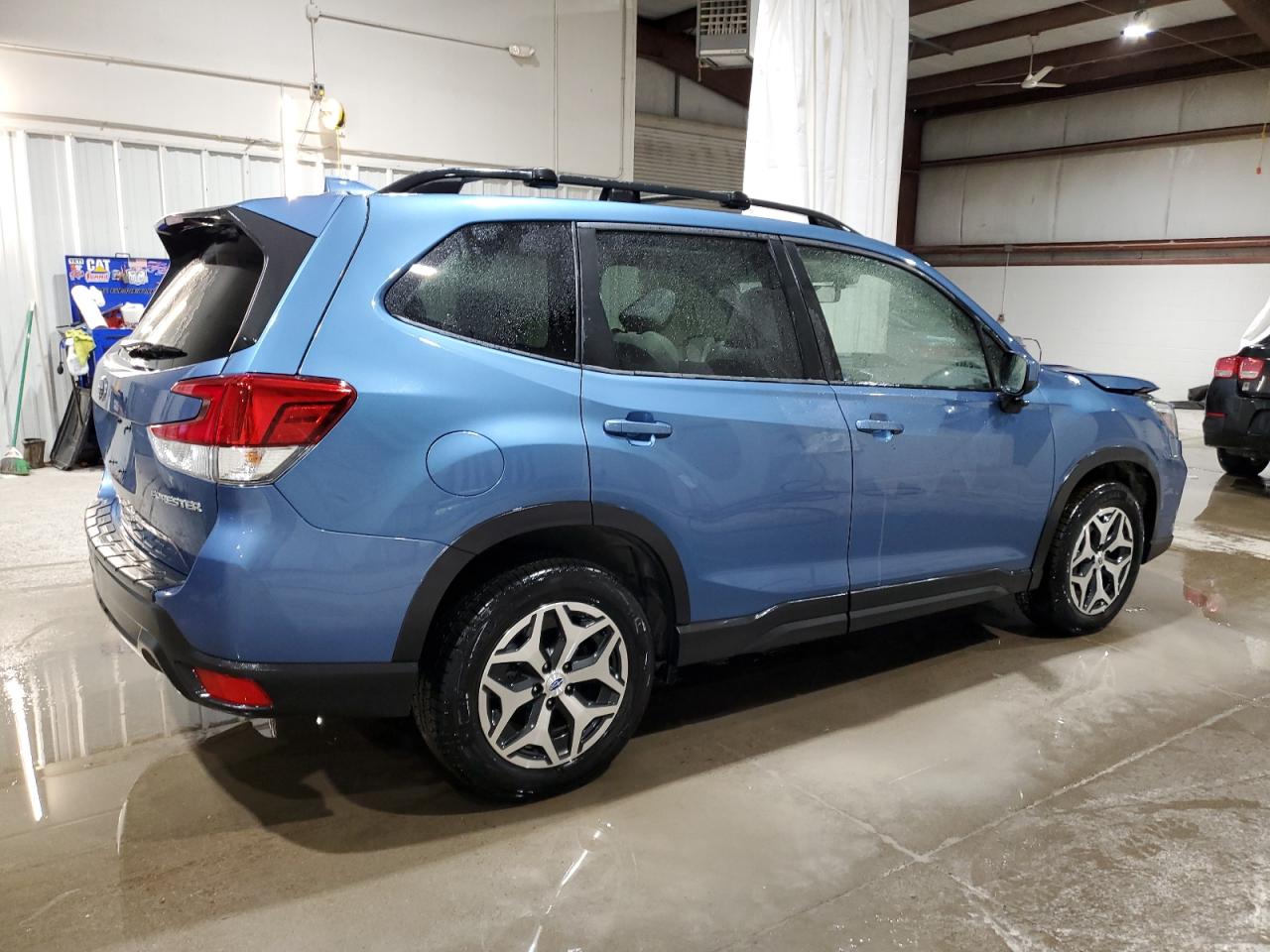 2019 Subaru Forester VIN JF2SKAEC0KH553331 Copart auction photo, front end damage thumbnail 3