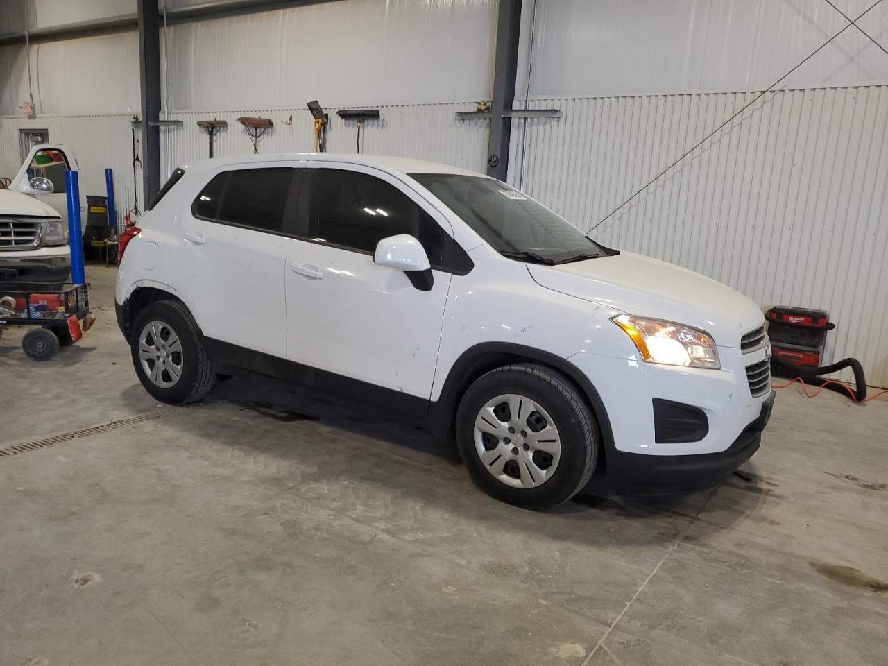 2016 Chevrolet Trax VIN 3GNCJKSB5GL241450 Copart auction photo, all over damage thumbnail 4