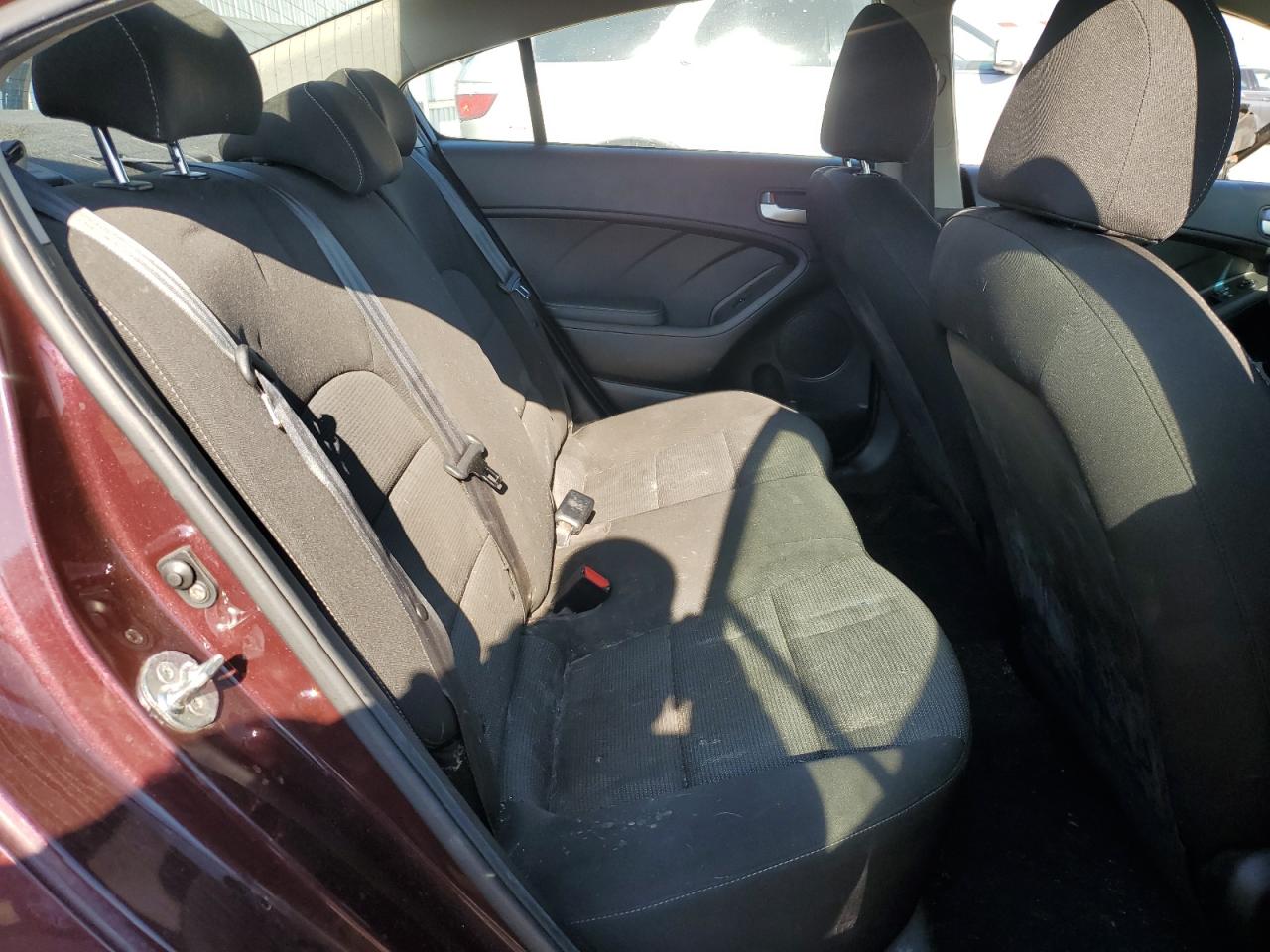 2018 KIA Forte VIN 3KPFK4A76JE230562 Copart auction photo, side damage thumbnail 10