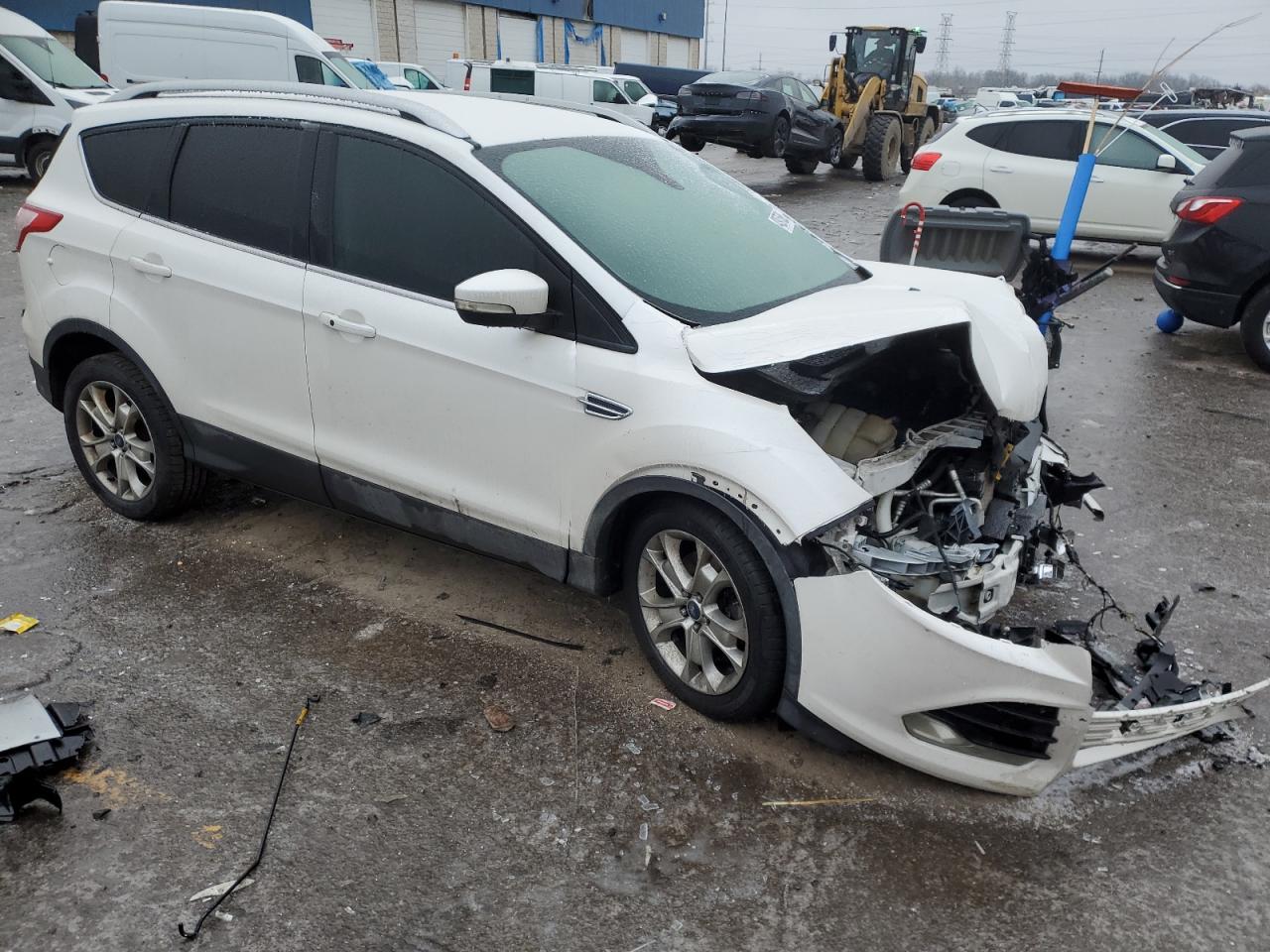 2014 Ford Escape VIN 1FMCU0J97EUD44340 Copart auction photo, front end damage thumbnail 3
