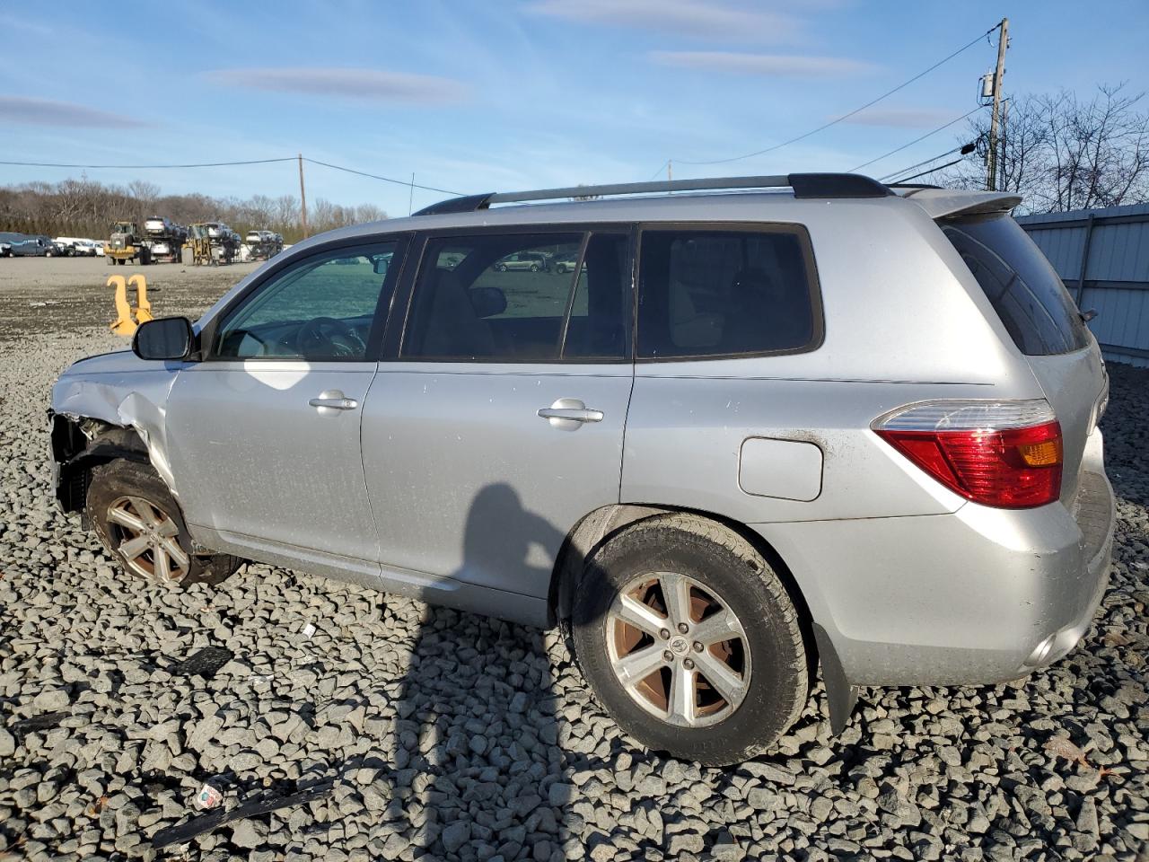 2010 Toyota Highlander VIN 5TDBK3EH5AS013120 Copart auction photo, front end damage thumbnail 2