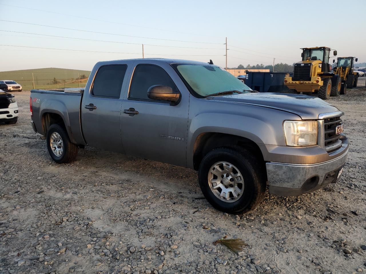2008 GMC Sierra VIN 3GTEK13JX8G261363 Copart auction photo, front end / side damage thumbnail 4