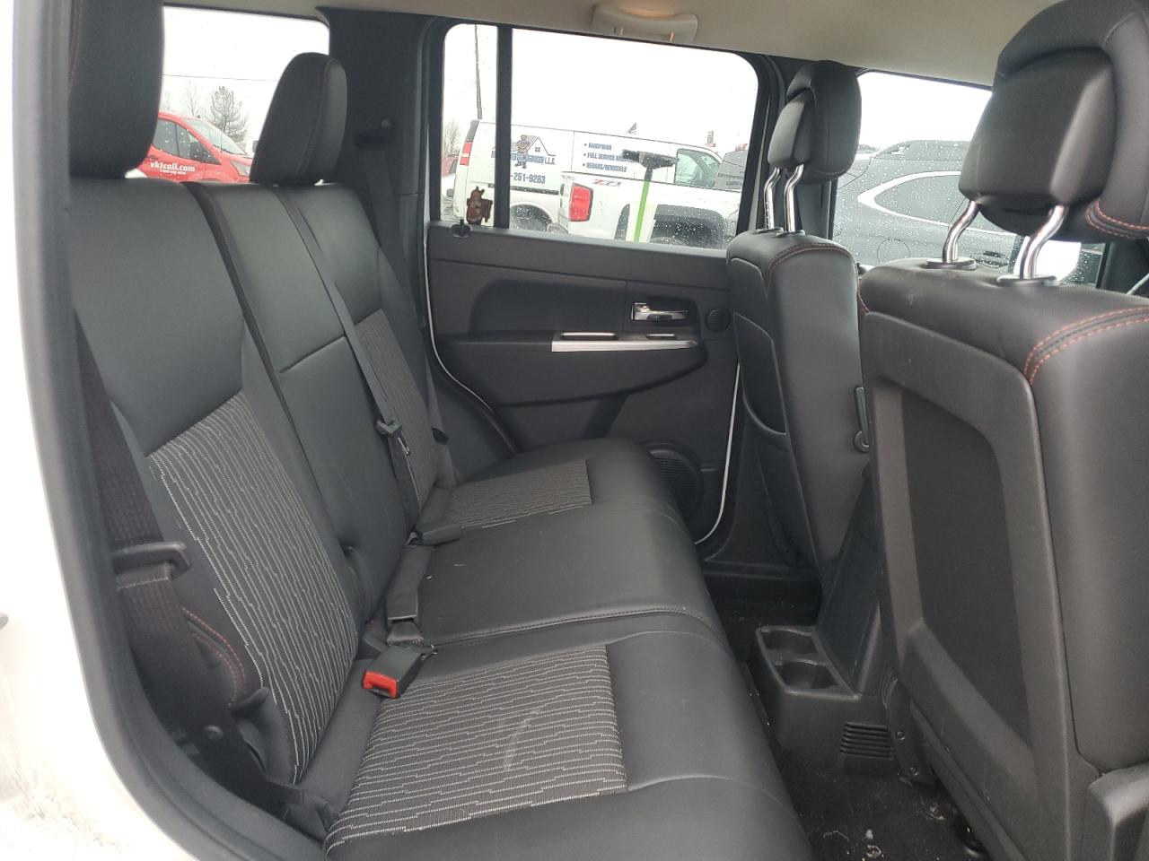 2012 Jeep Grand Cherokee VIN 1C4PJMAKXCW123941 Copart auction photo, front end damage thumbnail 11