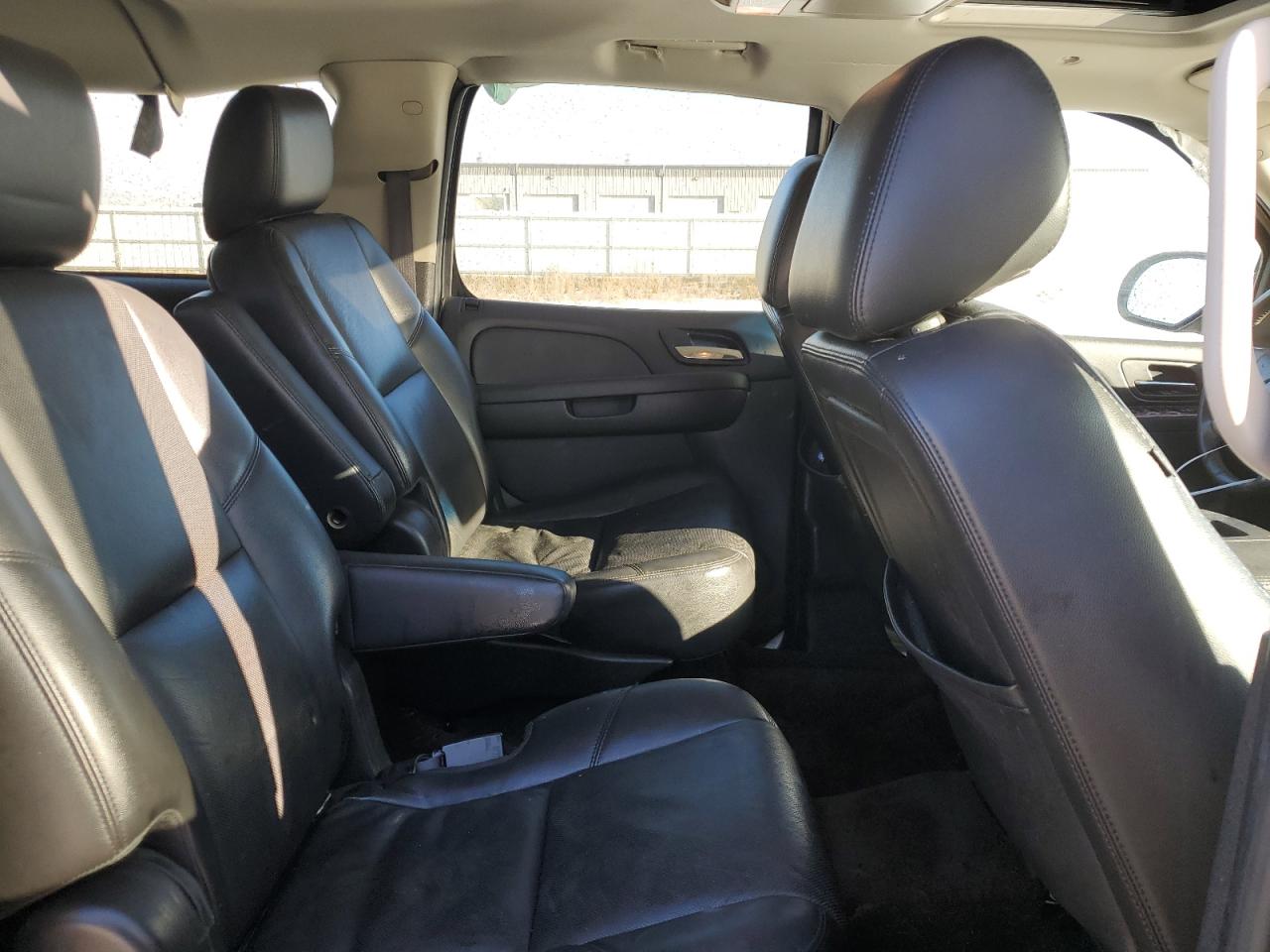 2014 Chevrolet Suburban VIN 1GNSKKE72ER170679 Copart auction photo, all over / hail damage thumbnail 12