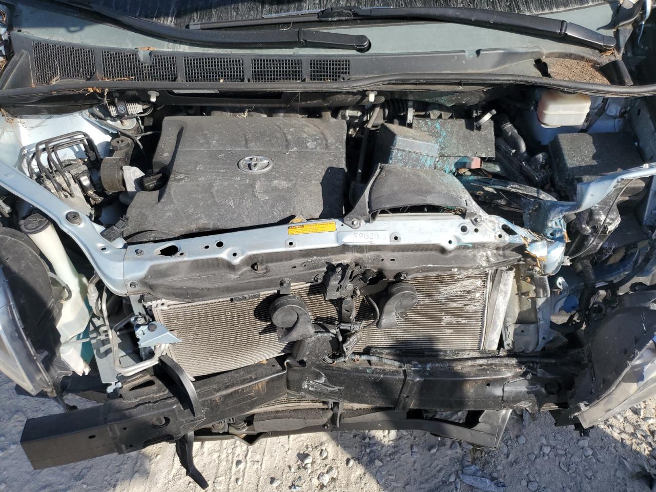 2015 Toyota Sienna VIN 5TDYK3DC8FS586780 Copart auction photo, front end / minor dent/scratches damage thumbnail 14