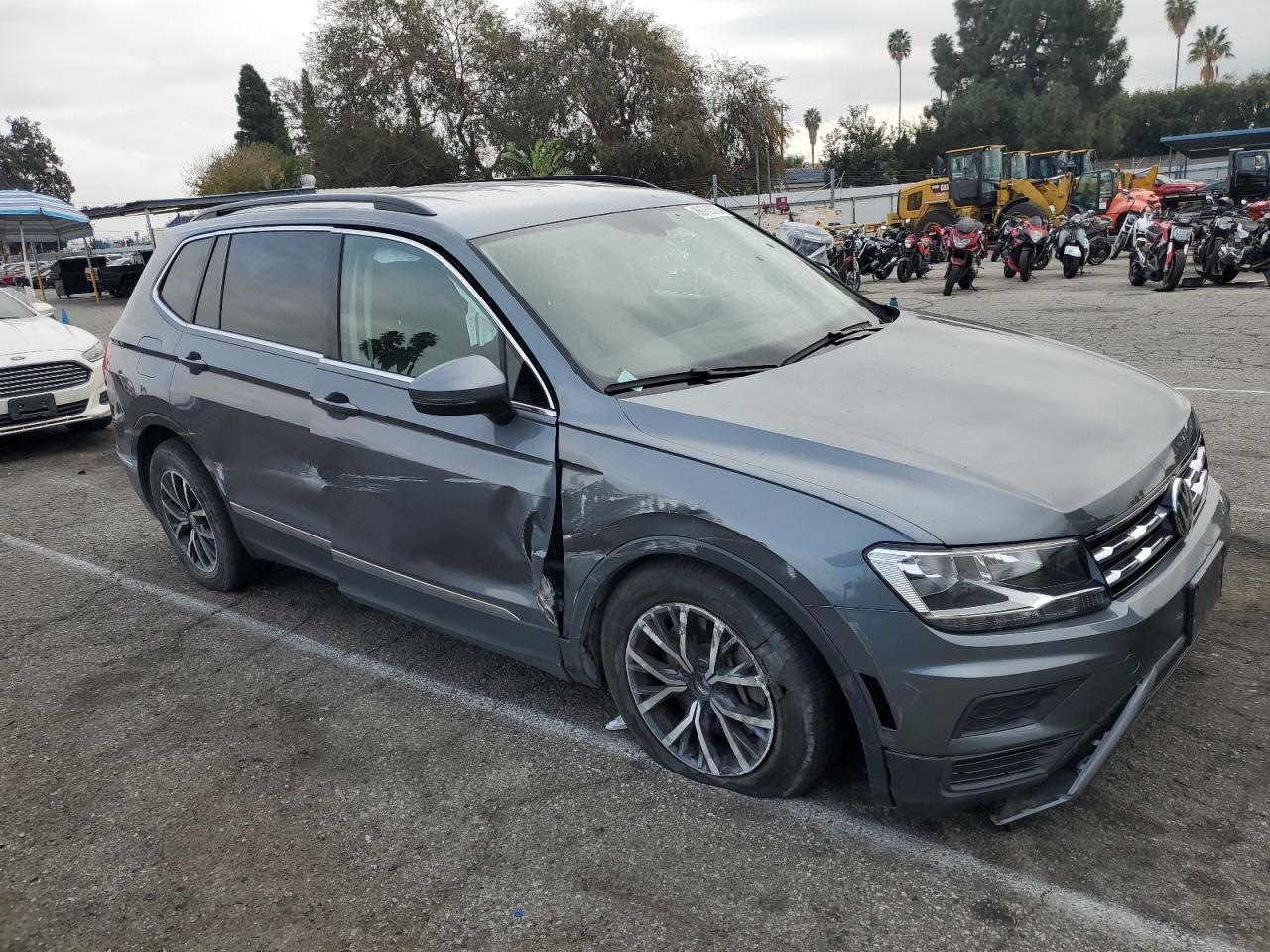 2020 Volkswagen Tiguan VIN 3VV3B7AX0LM143058 Copart auction photo, all over damage thumbnail 4