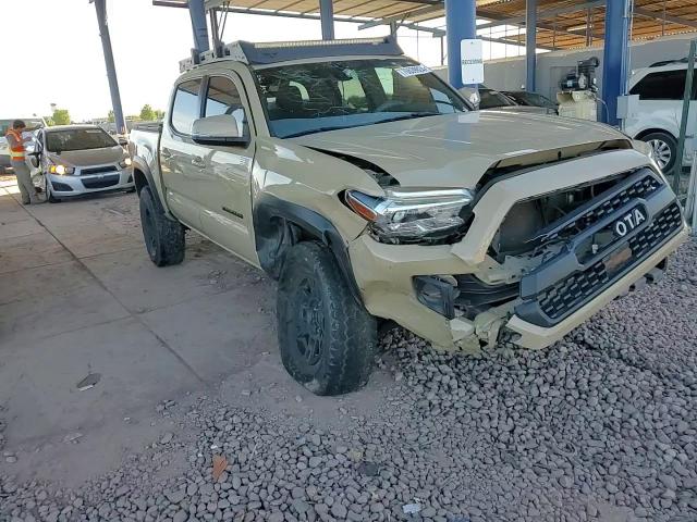 2018 Toyota Tacoma VIN 3TMCZ5AN1JM145699 Copart auction photo, front end / side damage thumbnail 10