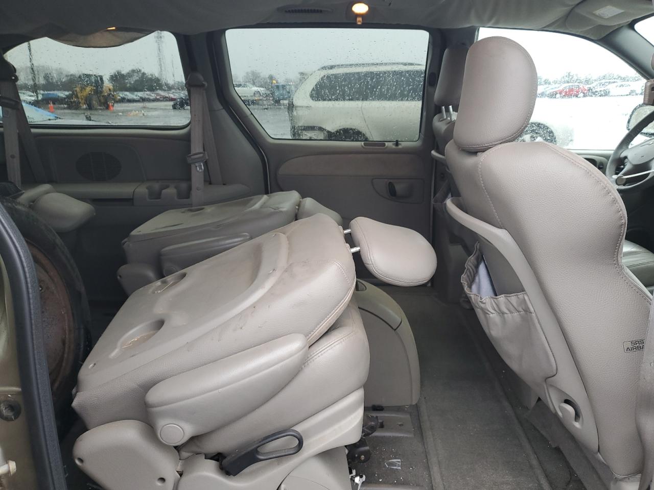 2003 Chrysler Town & Country VIN 2C8GP64L23R203594 Copart auction photo, front end damage thumbnail 12