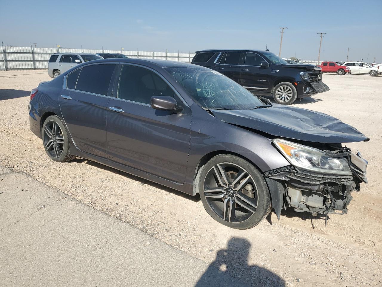 2016 Honda Accord VIN 1HGCR2F51GA115990 Copart auction photo, front end / minor dent/scratches damage thumbnail 4