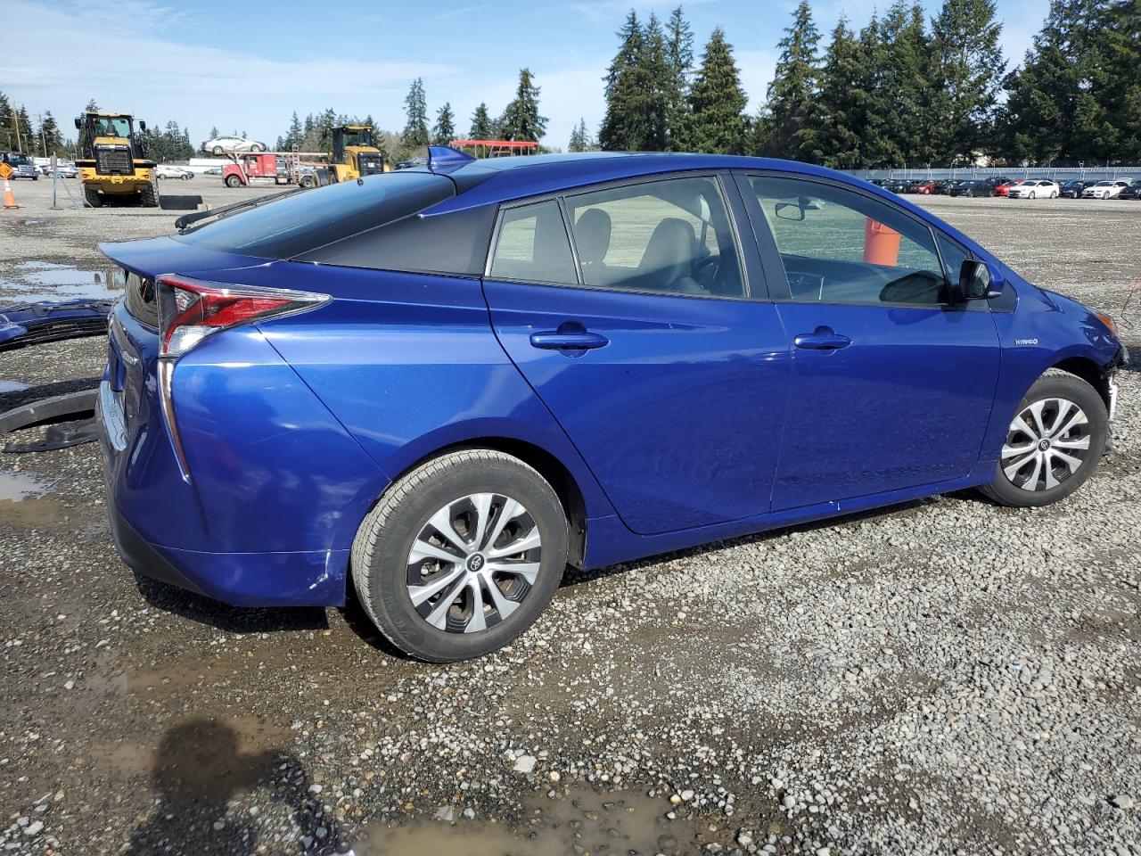 2016 Toyota Prius VIN JTDKBRFU1G3525336 Copart auction photo, front end damage thumbnail 3